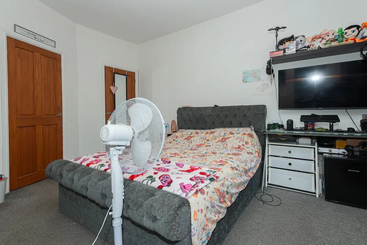 property photo 34 of 55