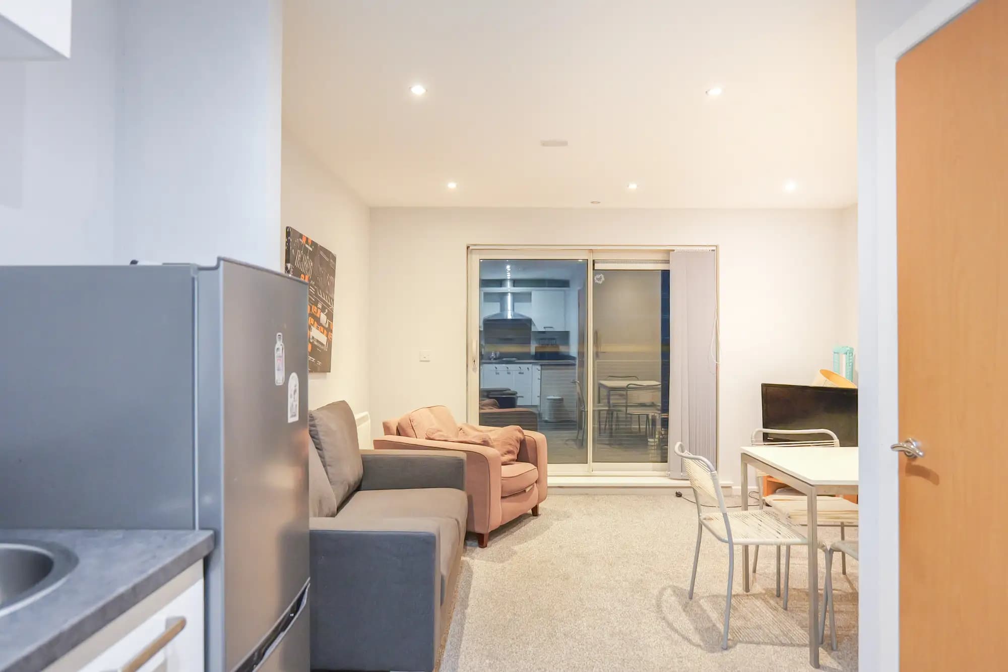 property photo 5 of 20