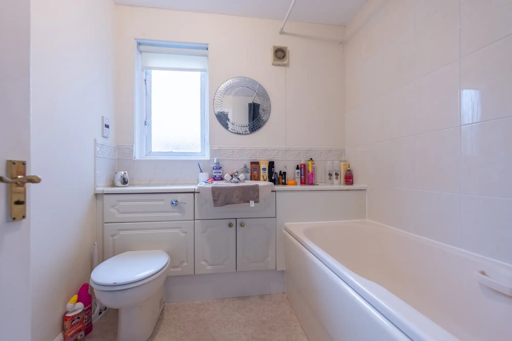 property photo 8 of 20