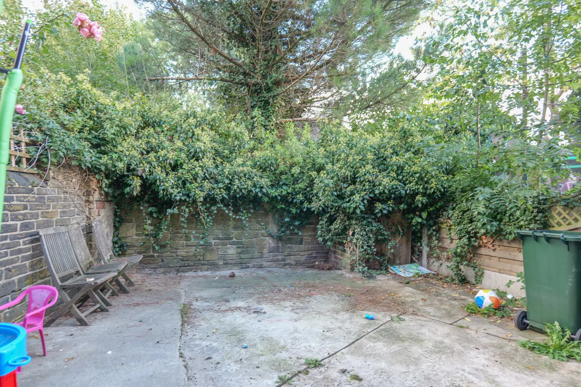 property photo 14 of 16