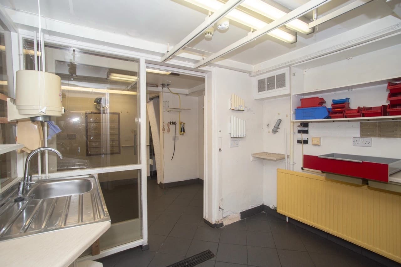 property photo 24 of 33