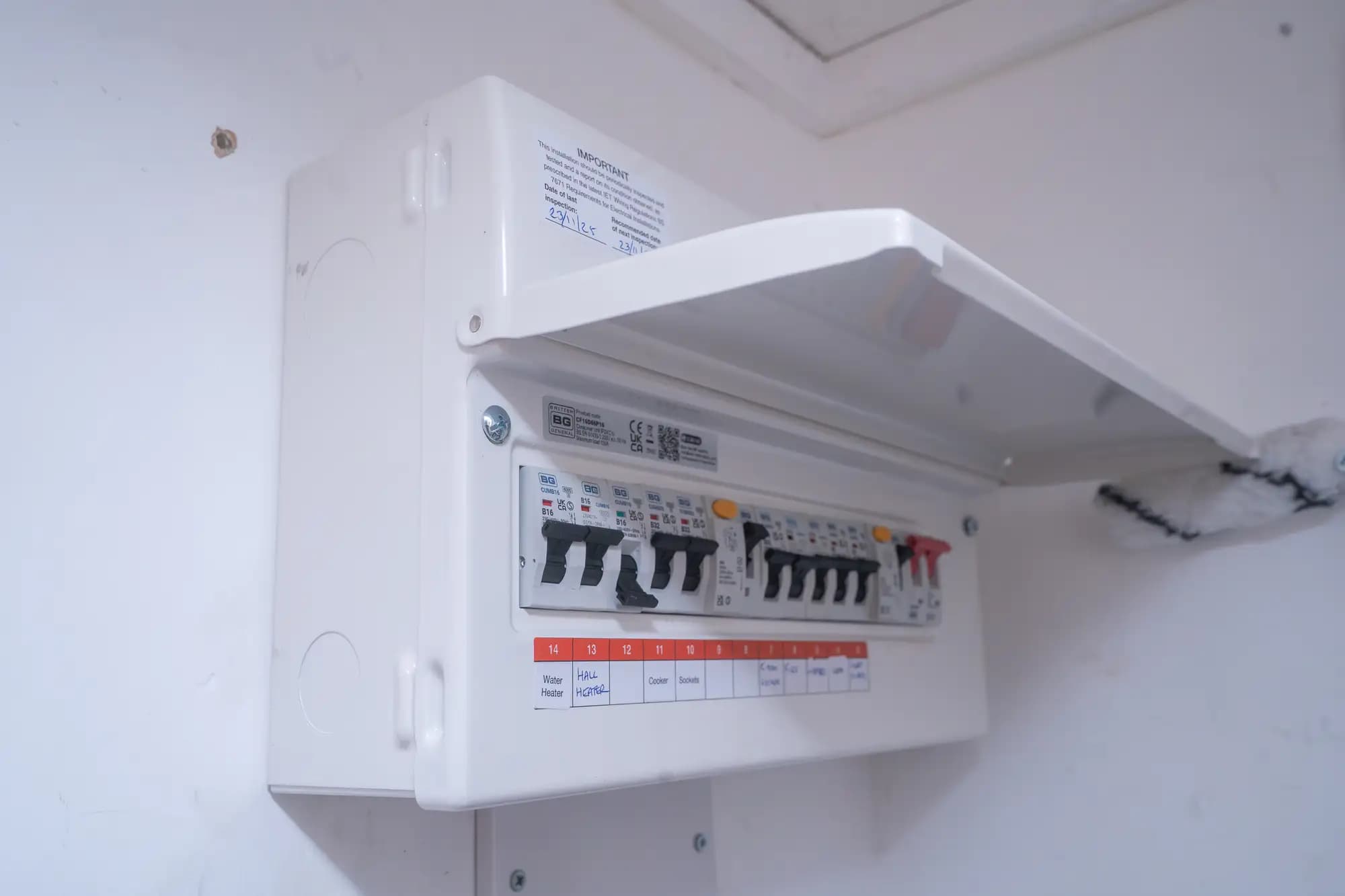 property photo 14 of 16