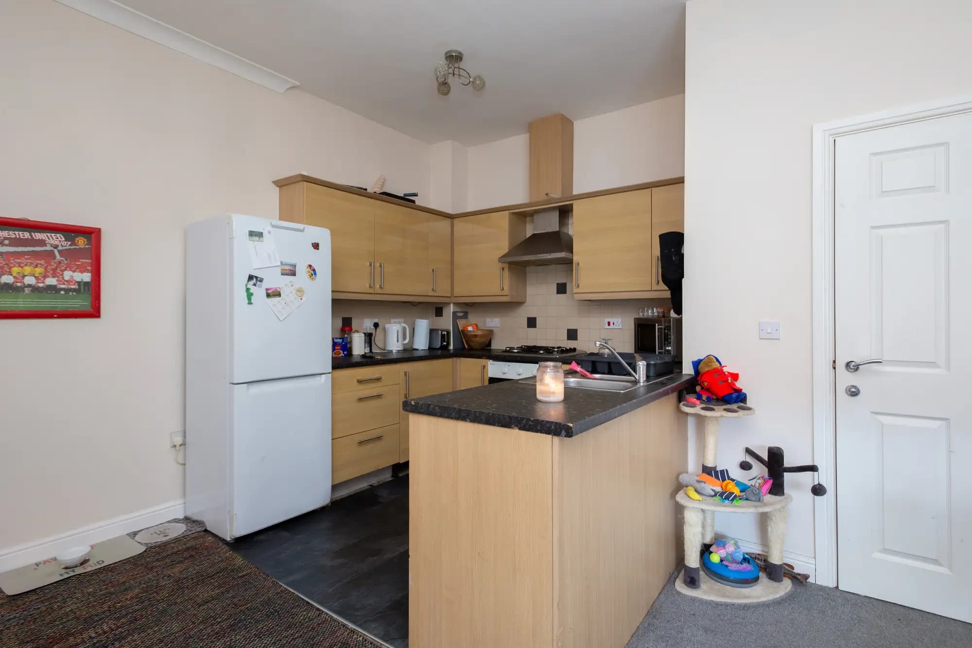 property photo 6 of 23