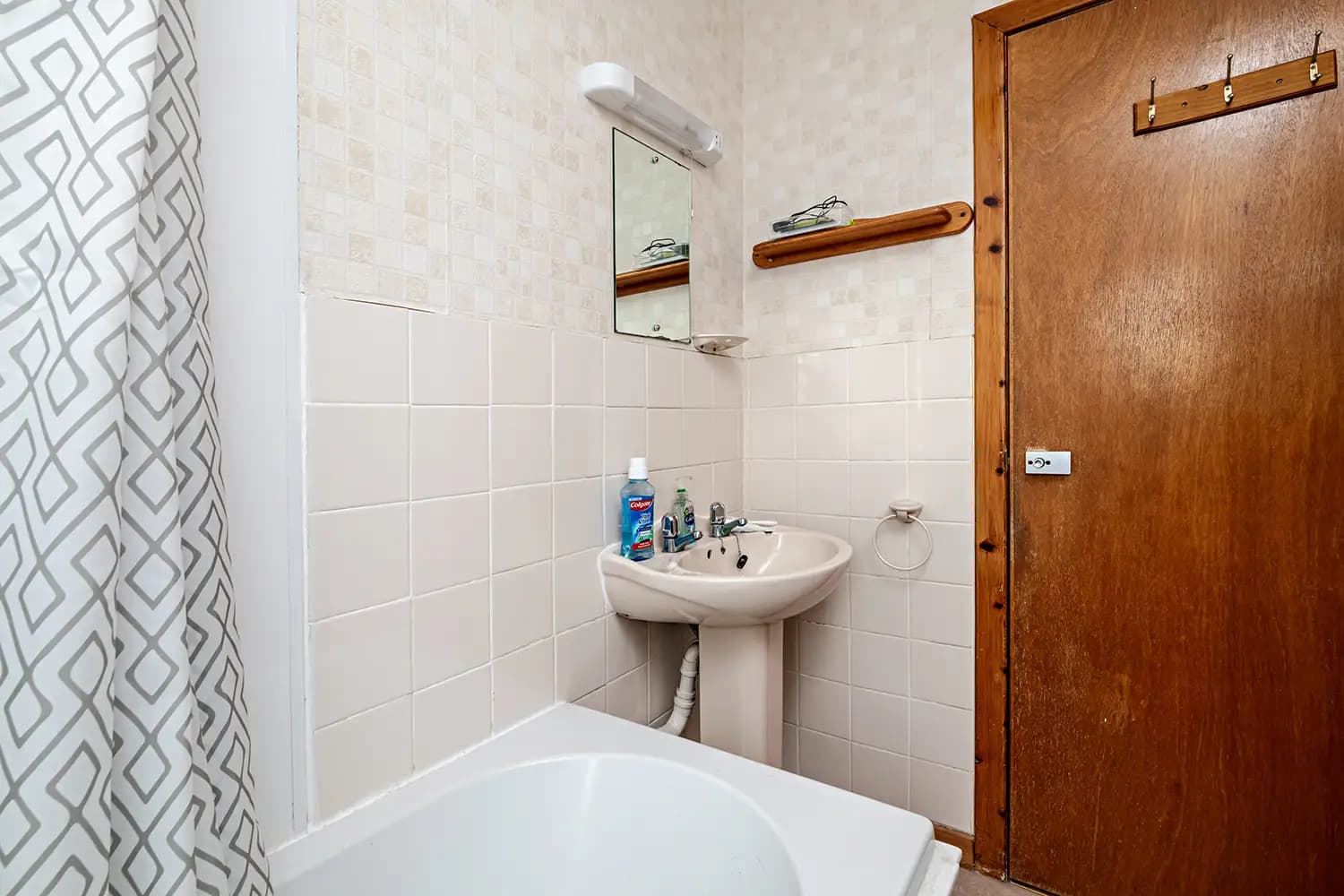 property photo 11 of 19