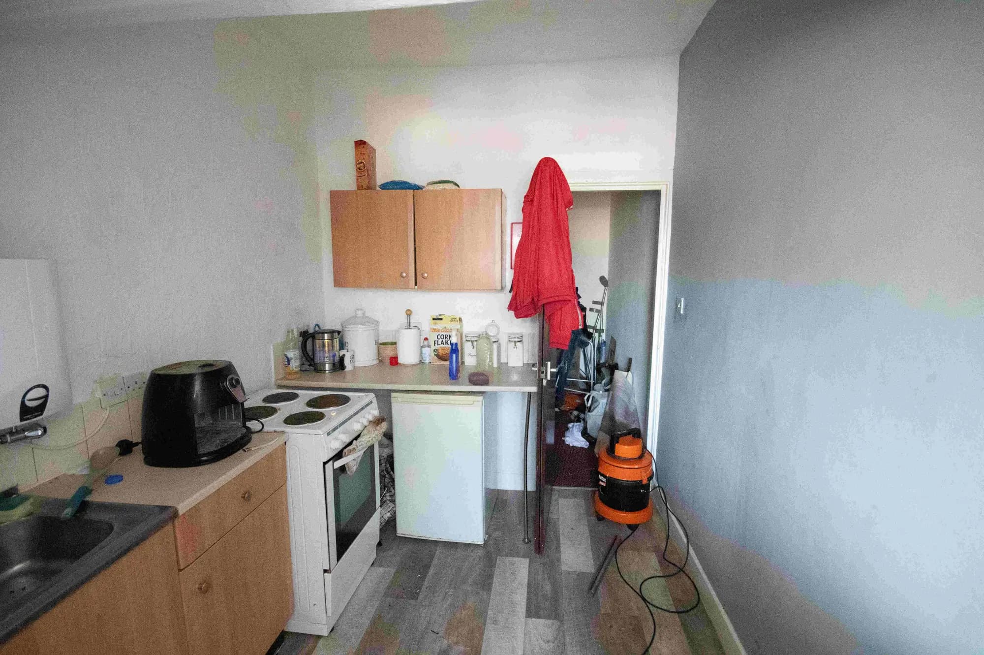 property photo 7 of 28