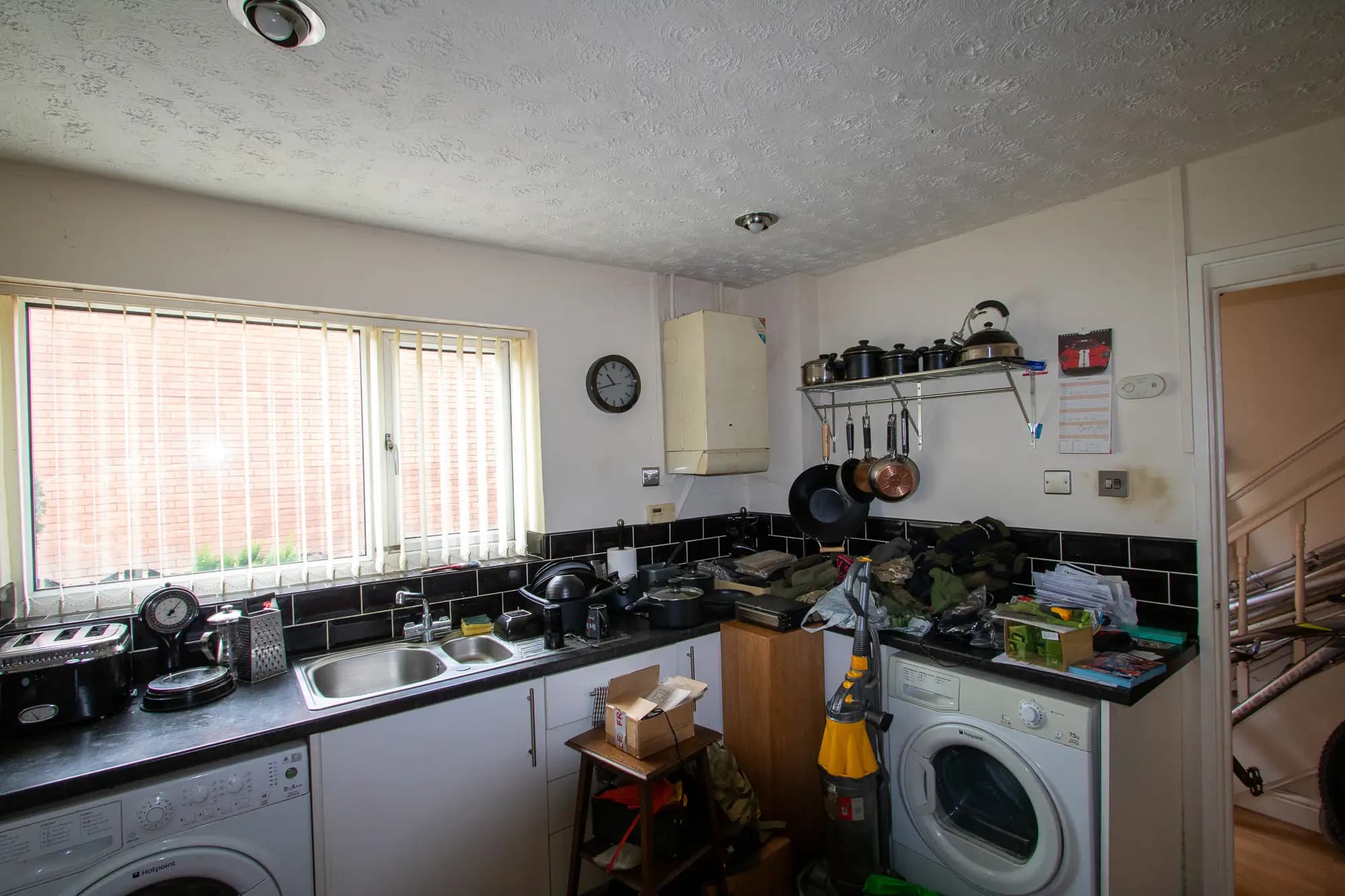 property photo 6 of 12