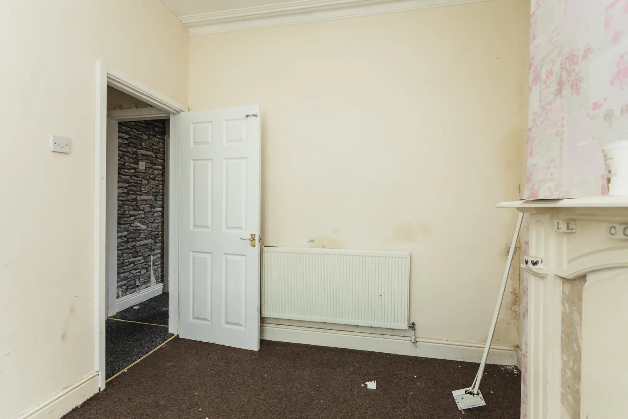 property photo 4 of 23
