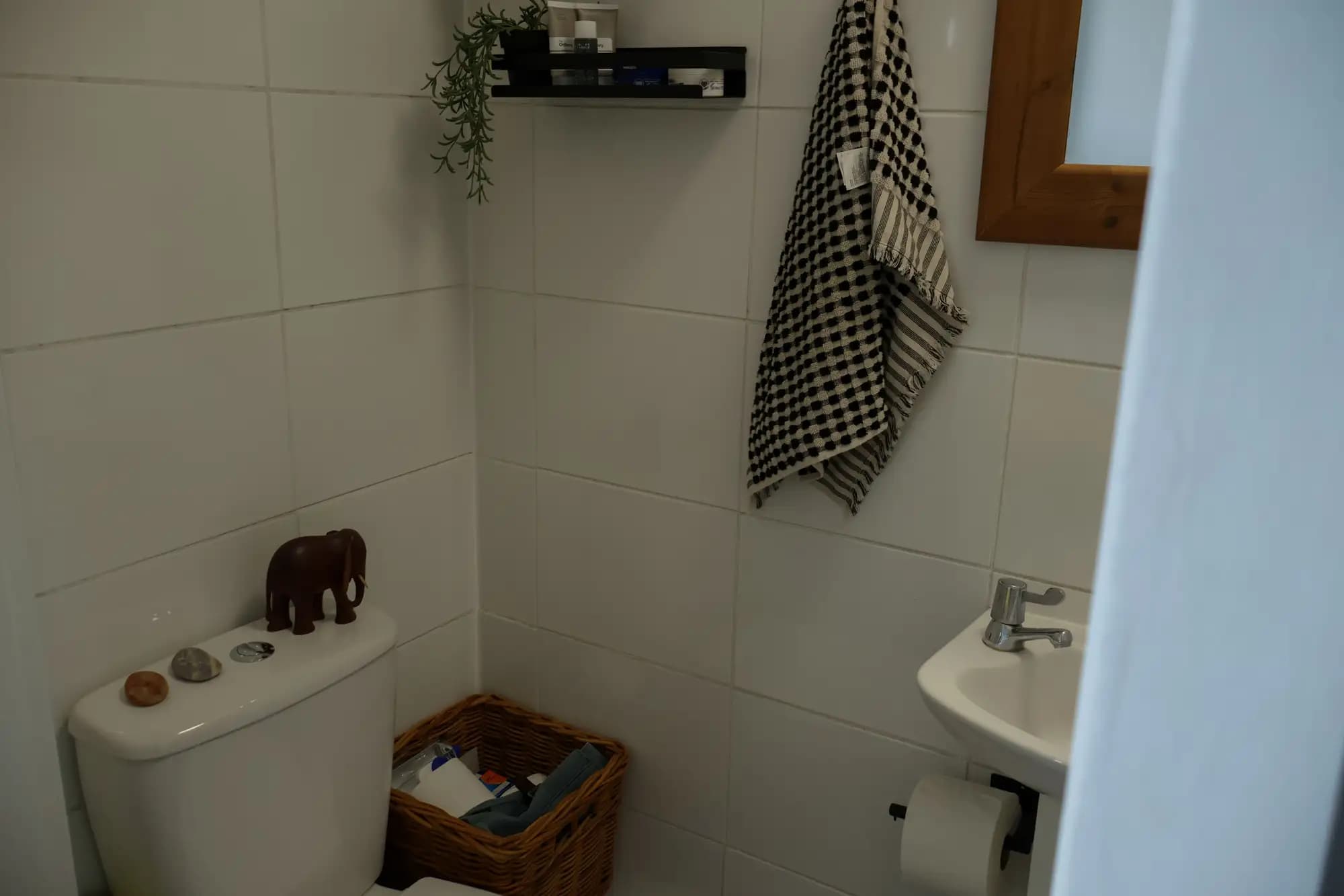 property photo 4 of 19