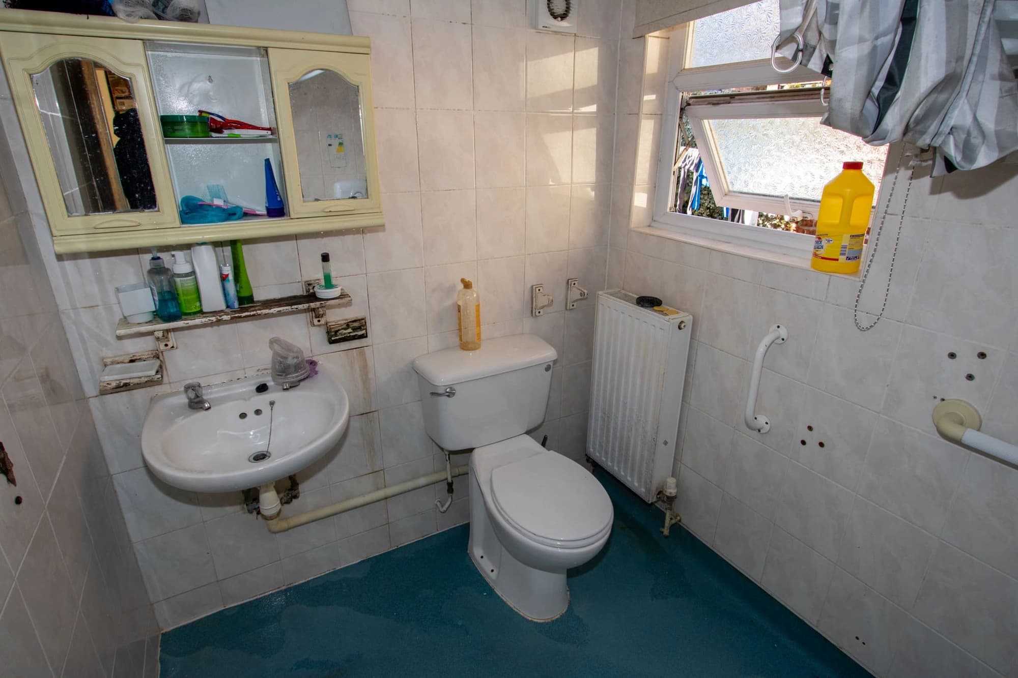 property photo 9 of 18