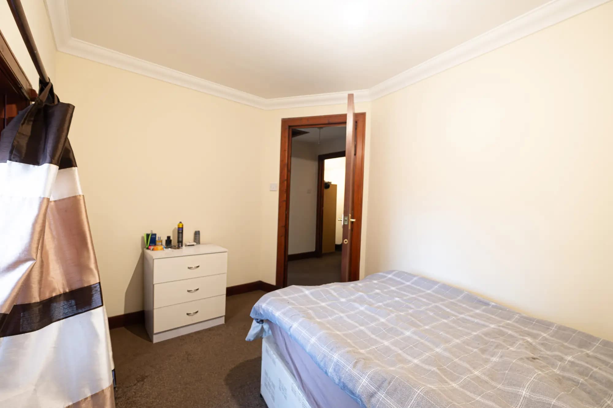 property photo 13 of 26