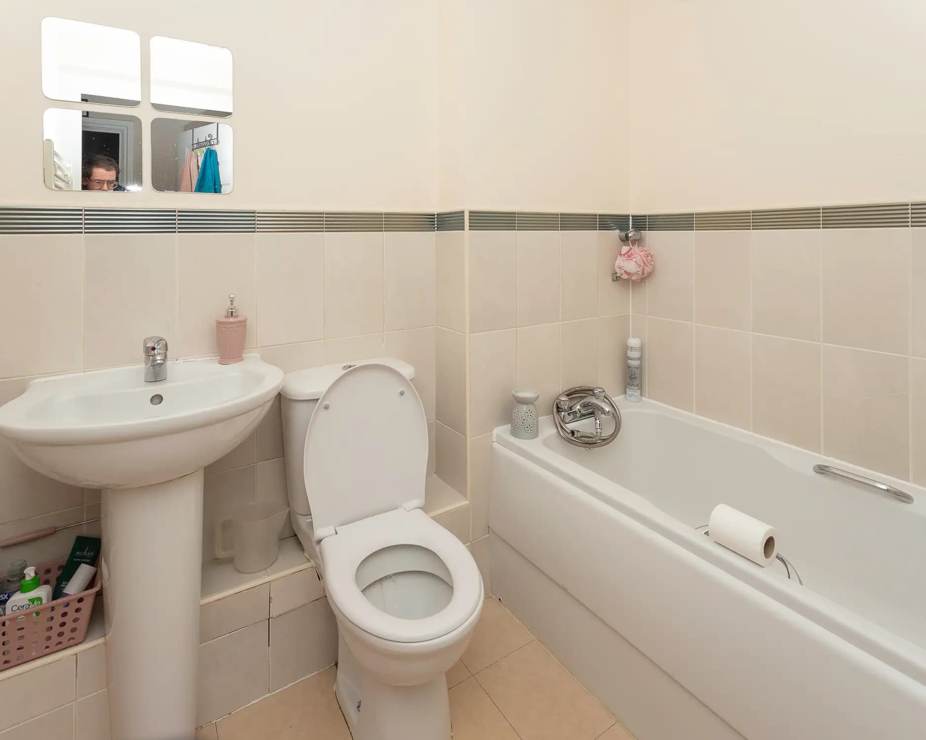 property photo 8 of 17