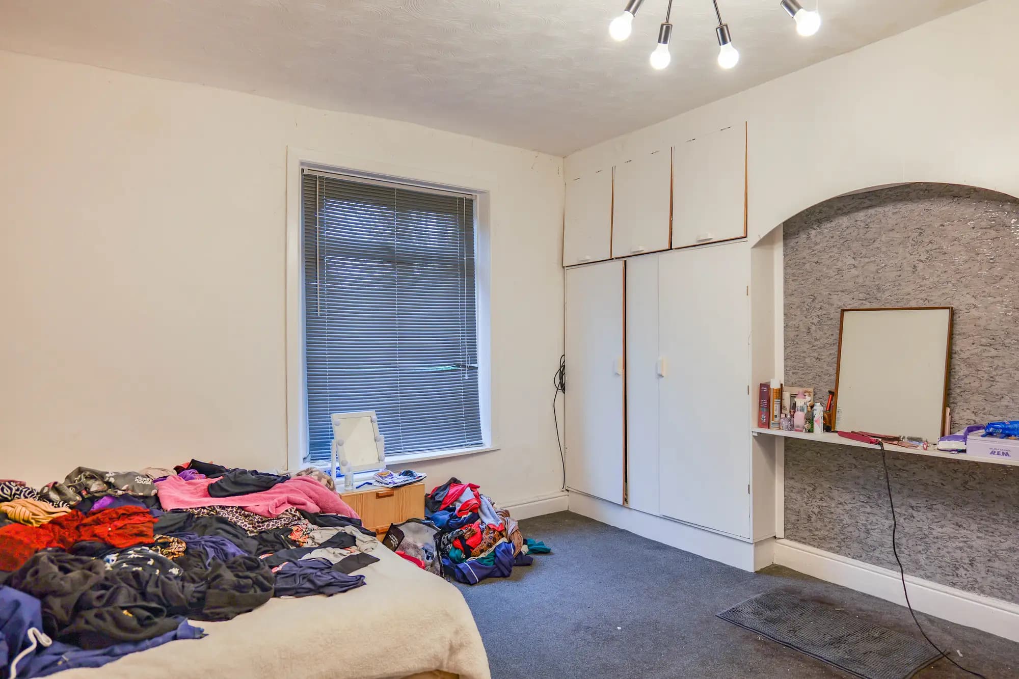 property photo 15 of 26