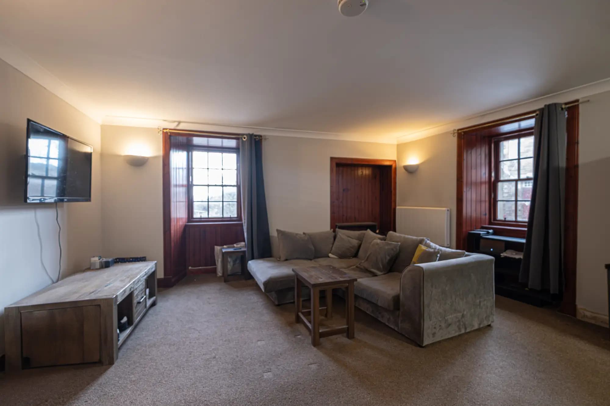 property photo 5 of 26