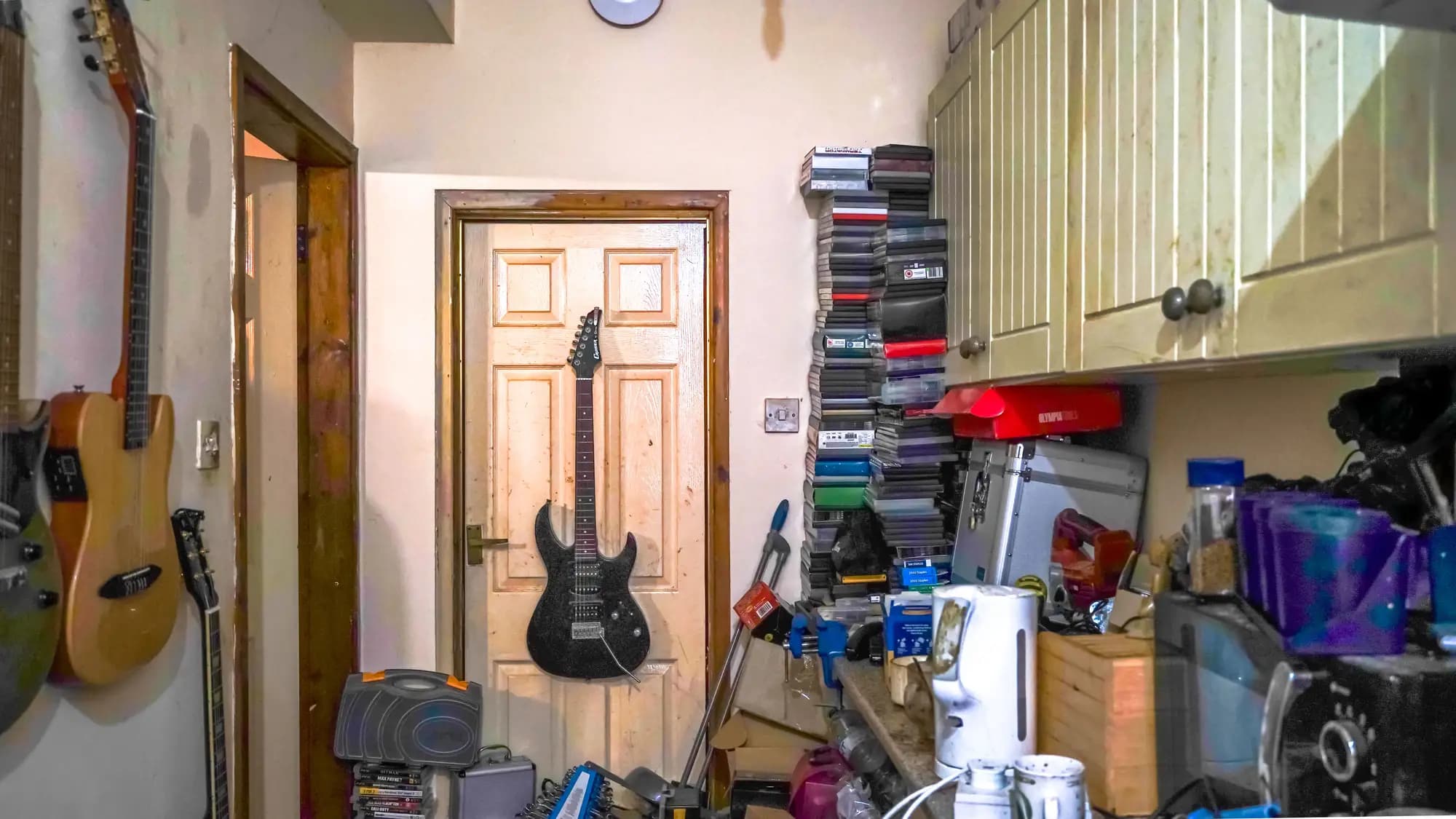 property photo 5 of 10