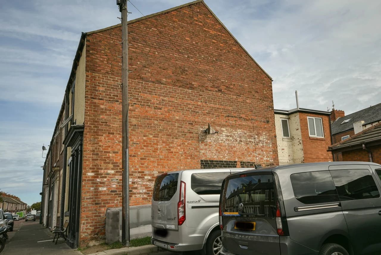 property photo 27 of 28