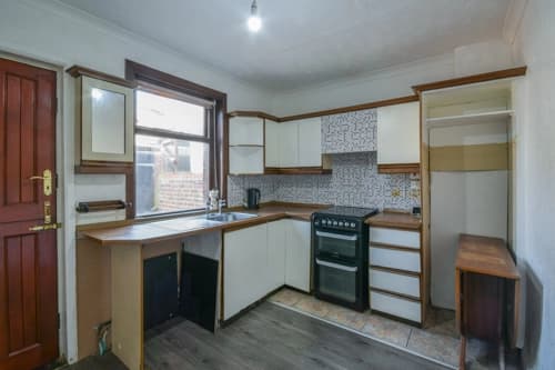 property photo 4 of 14