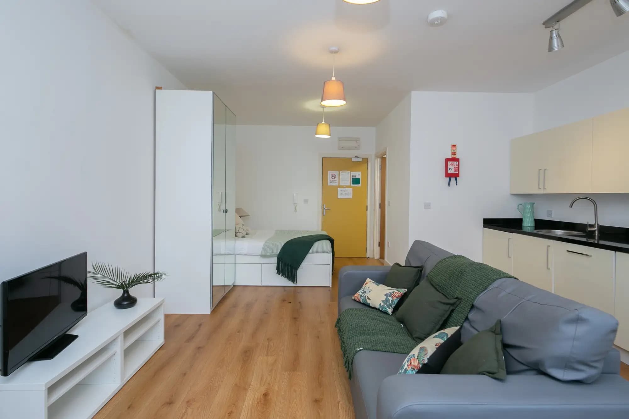 property photo 3 of 29