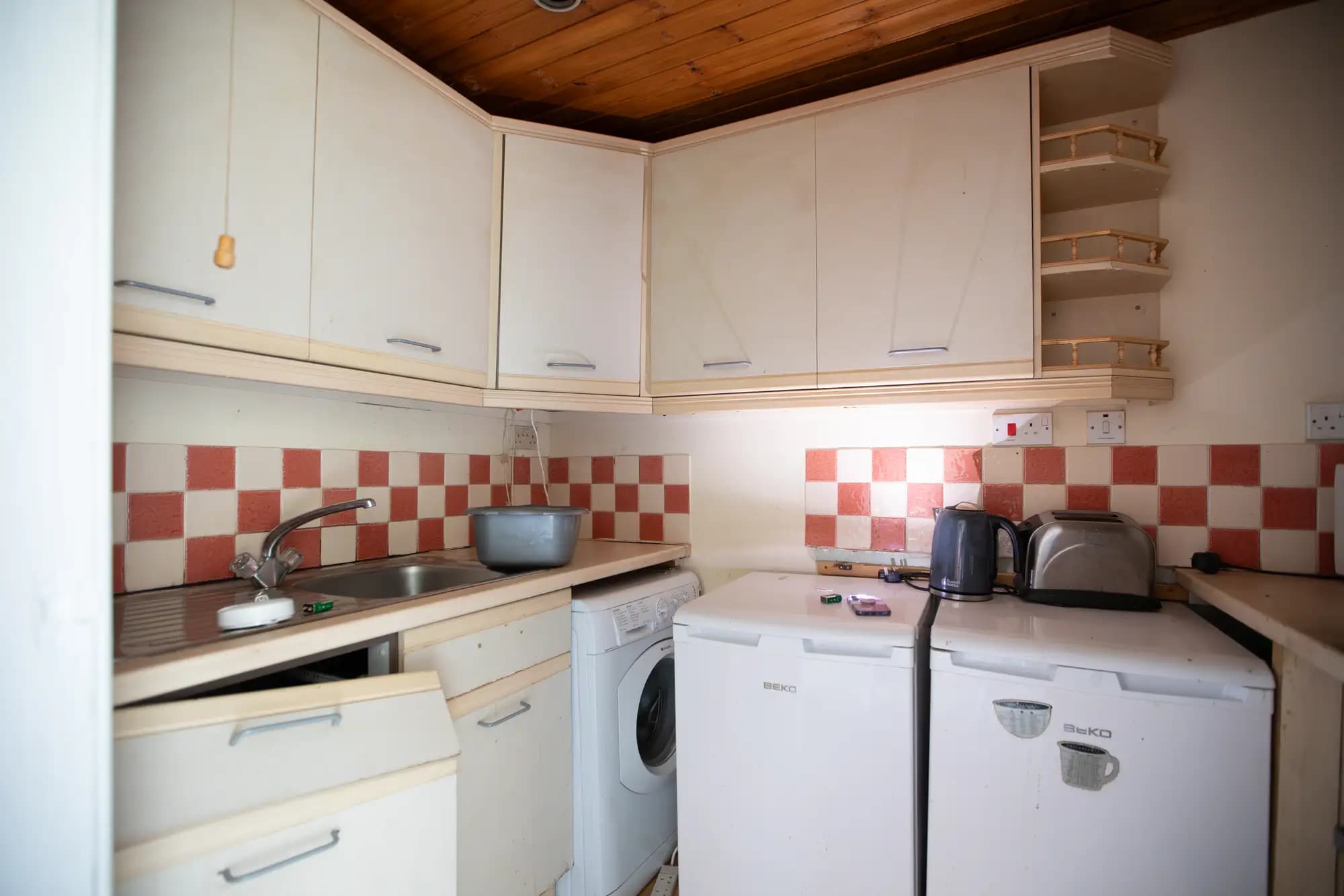 property photo 5 of 20