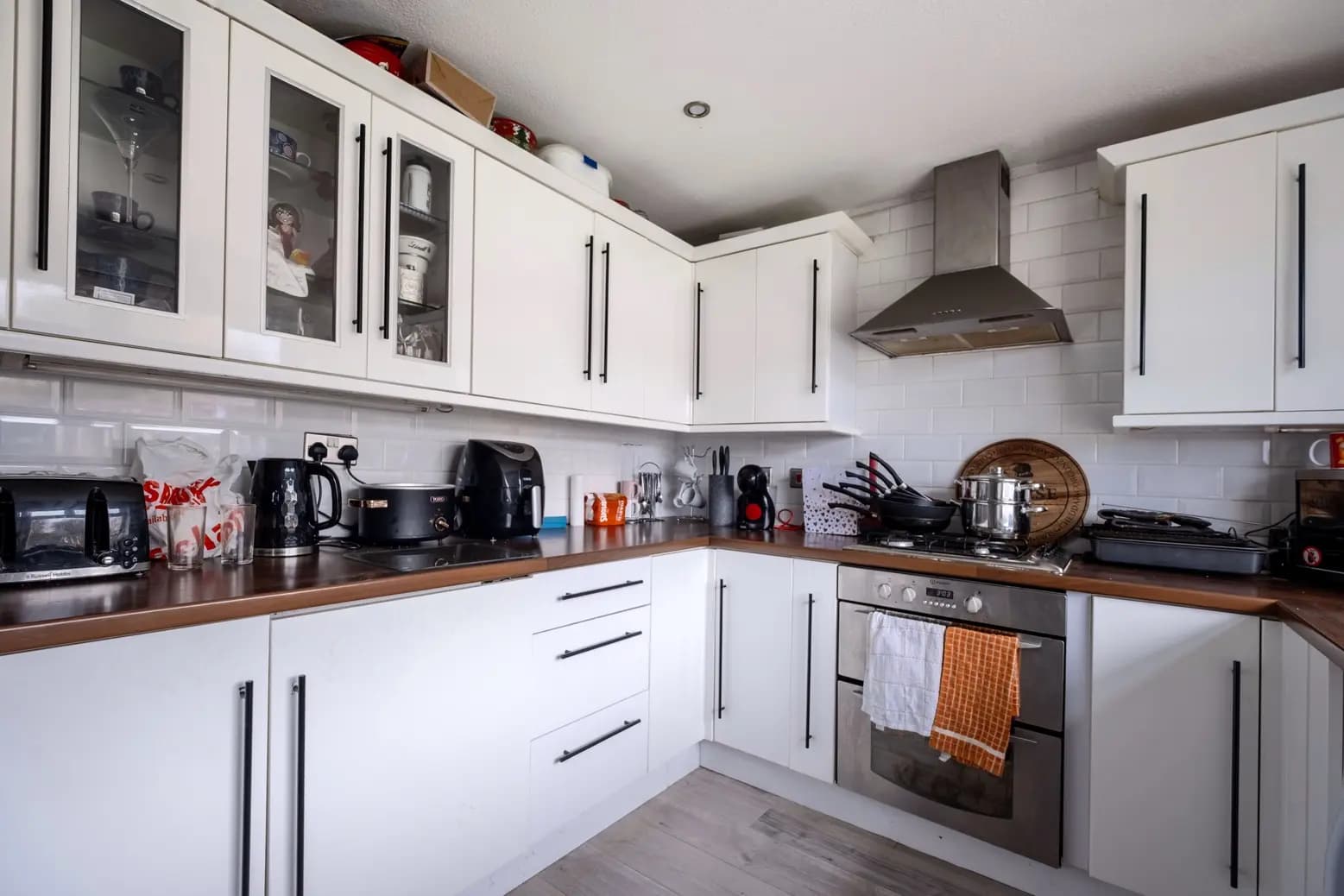 property photo 6 of 17