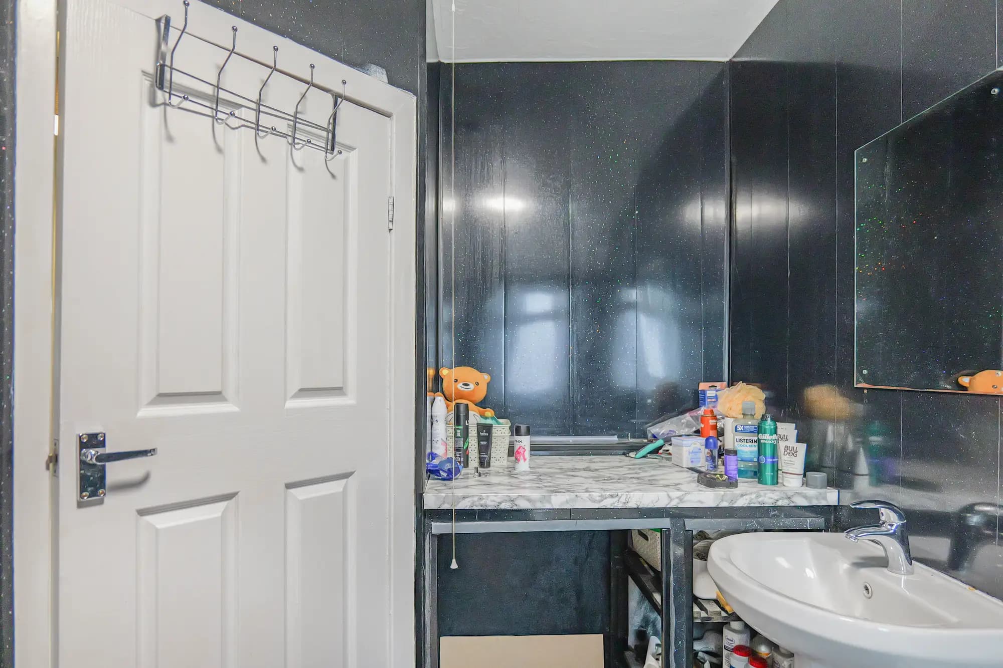 property photo 6 of 19