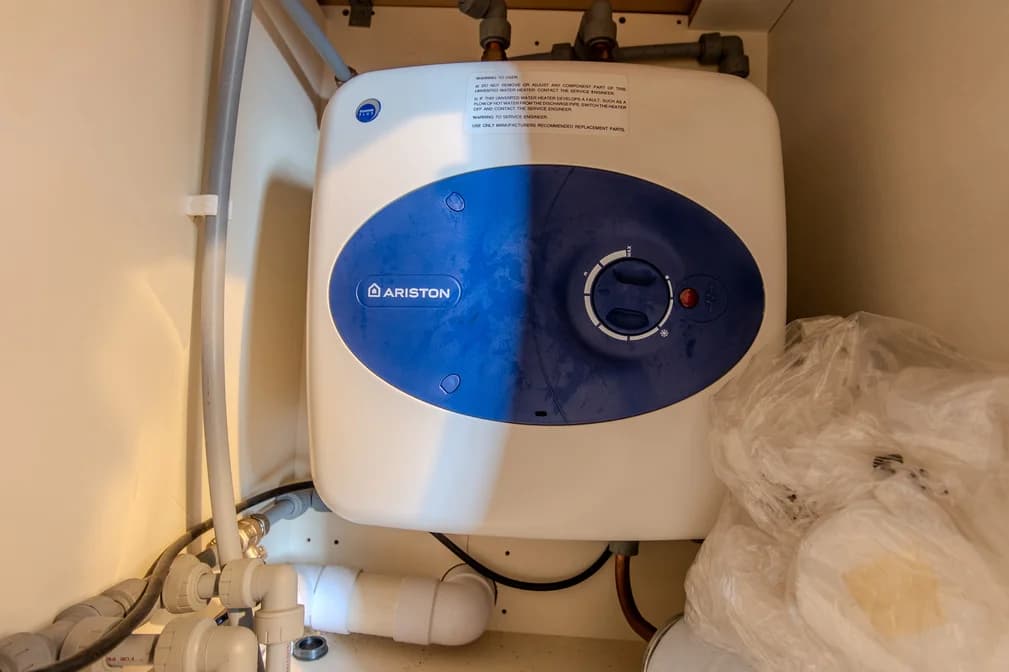 property photo 9 of 15