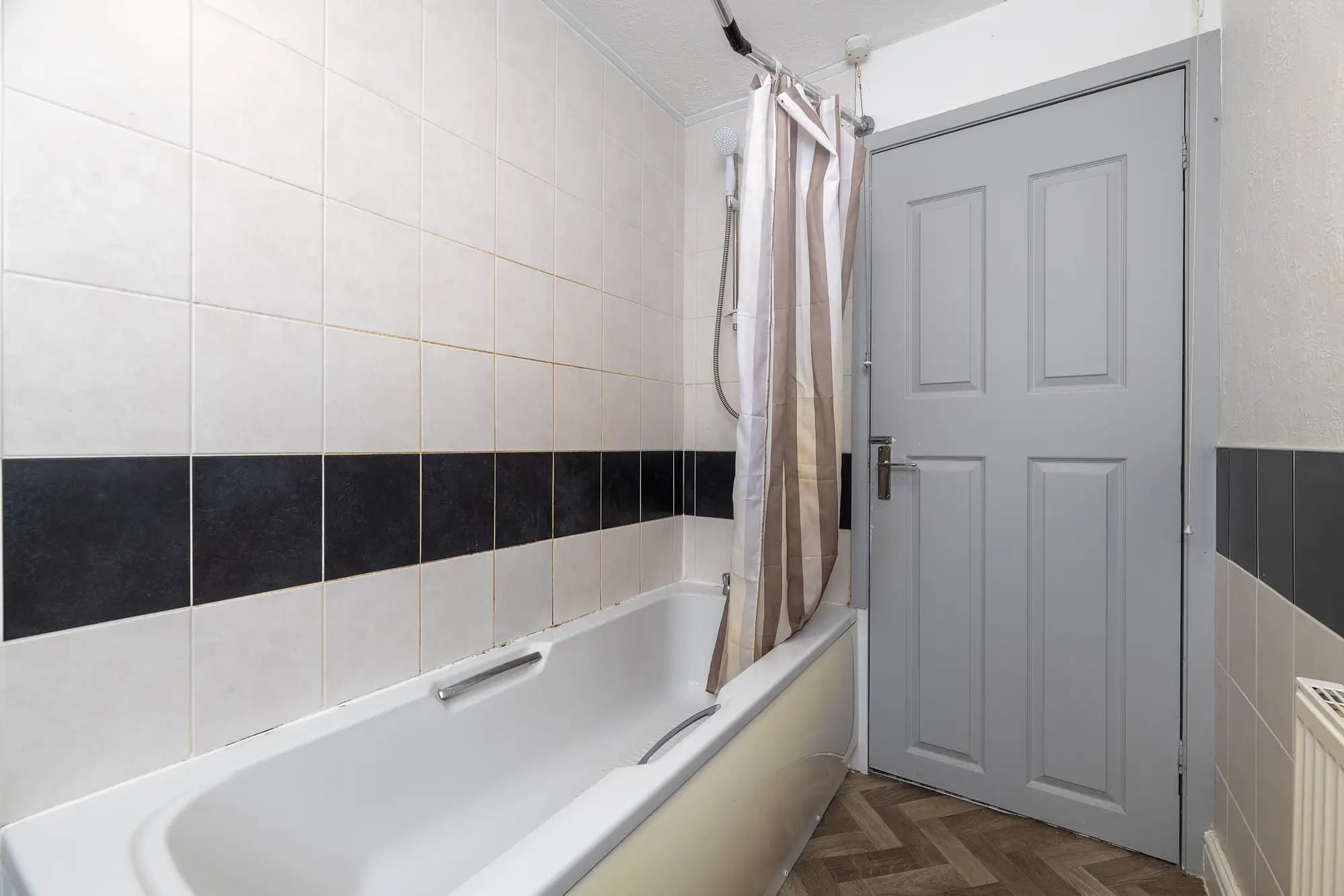 property photo 11 of 21