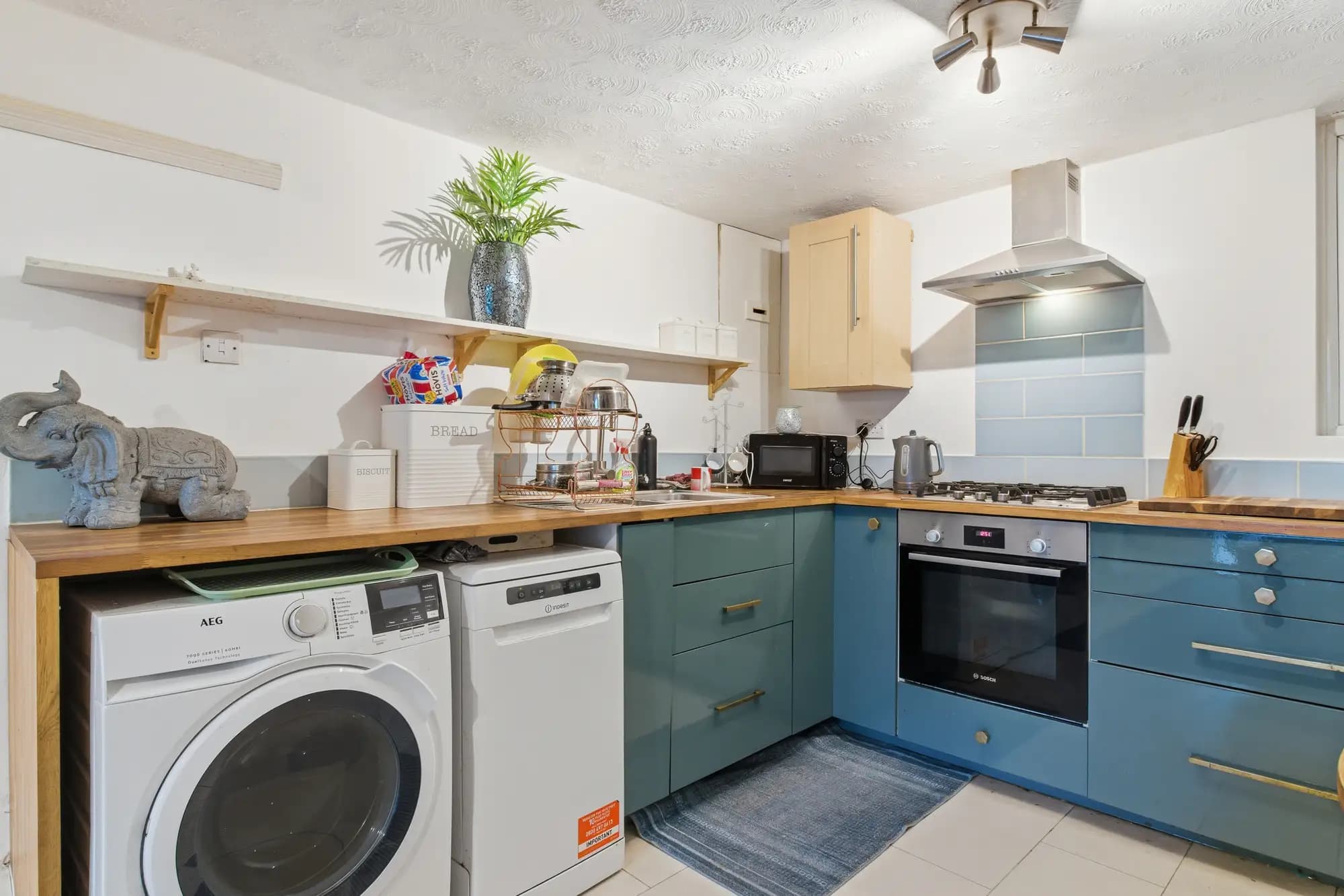 property photo 7 of 24