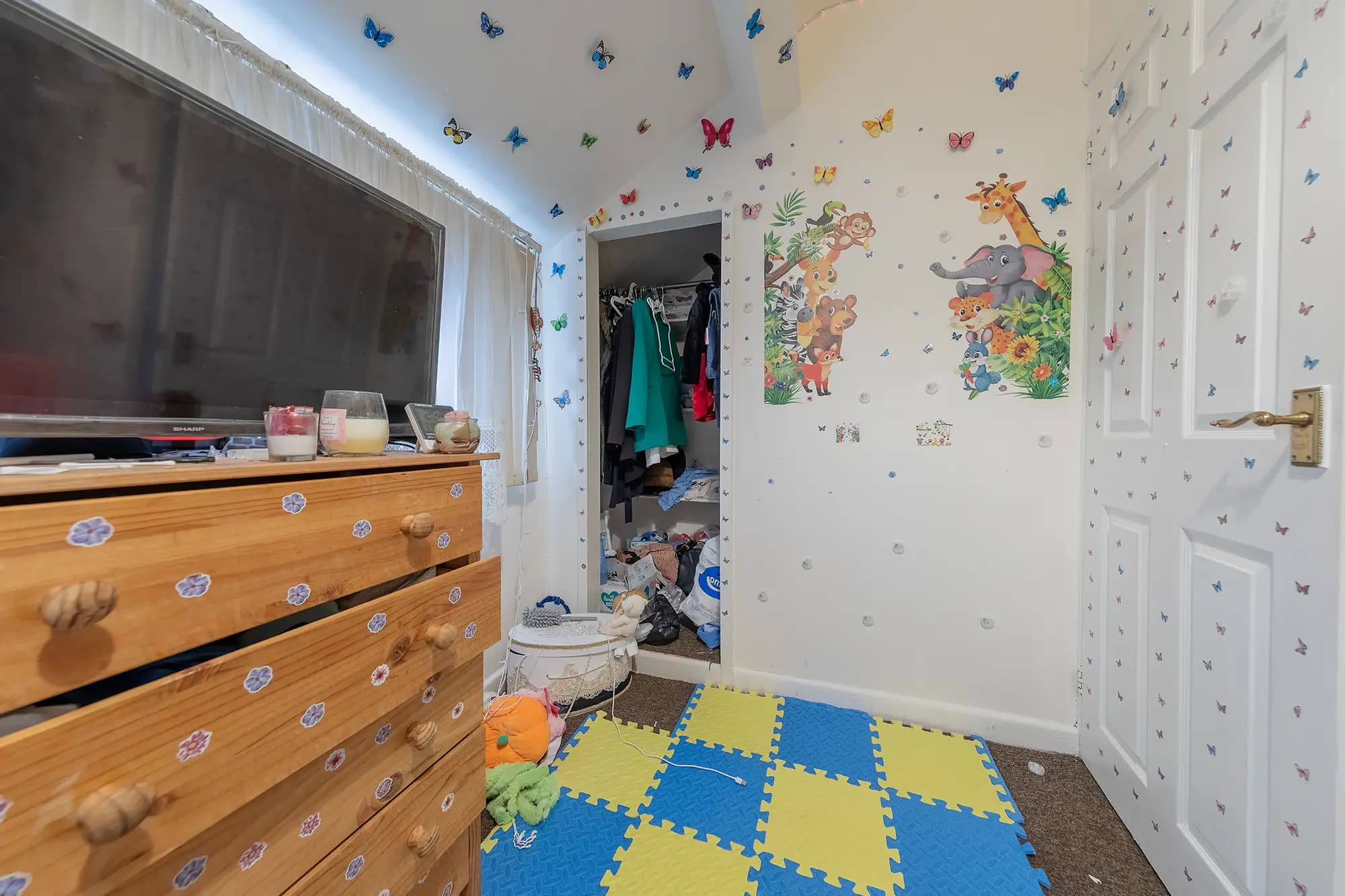 property photo 13 of 20