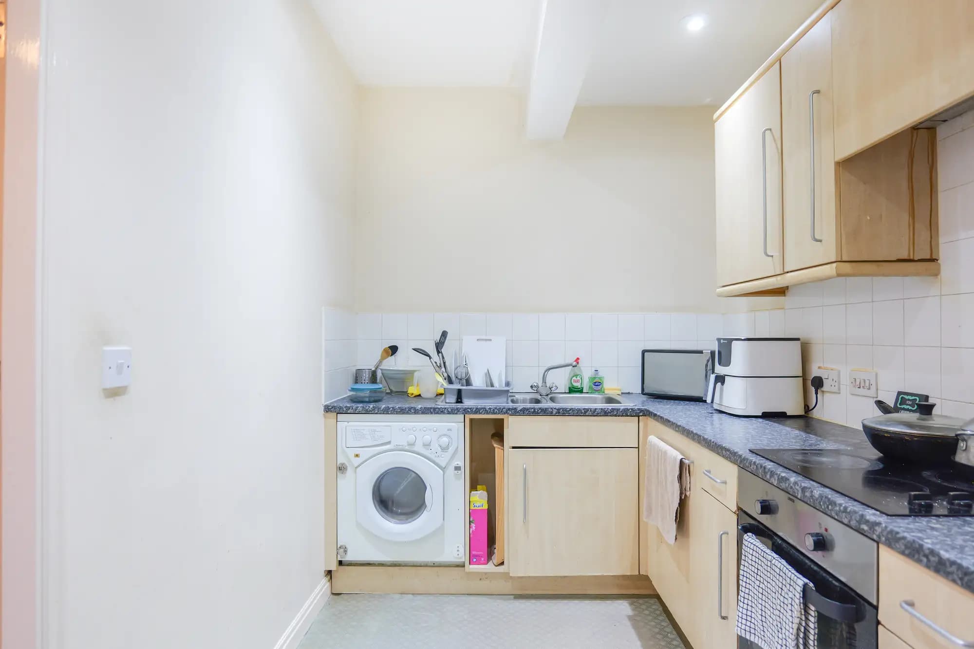 property photo 5 of 20