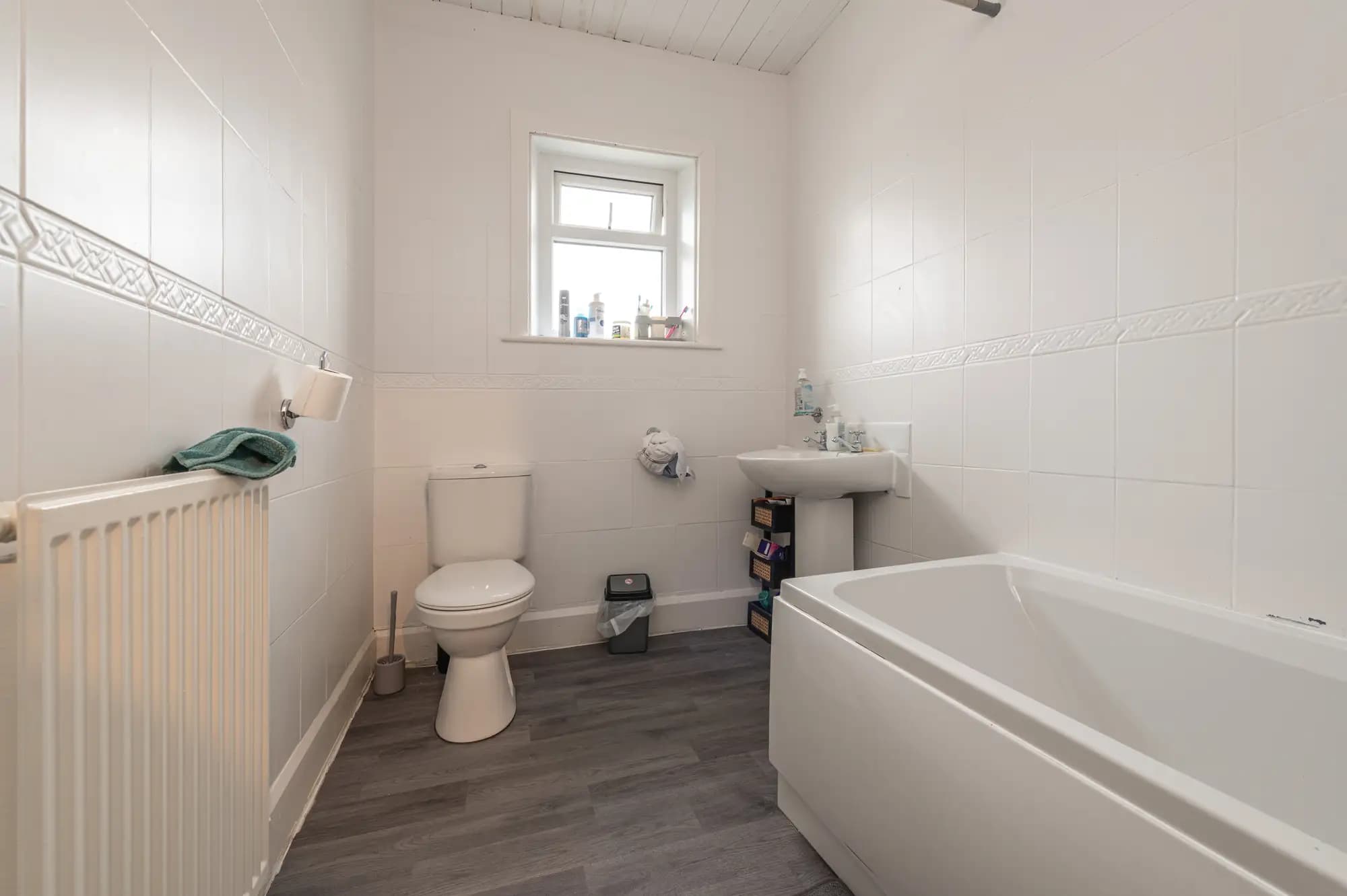 property photo 8 of 16