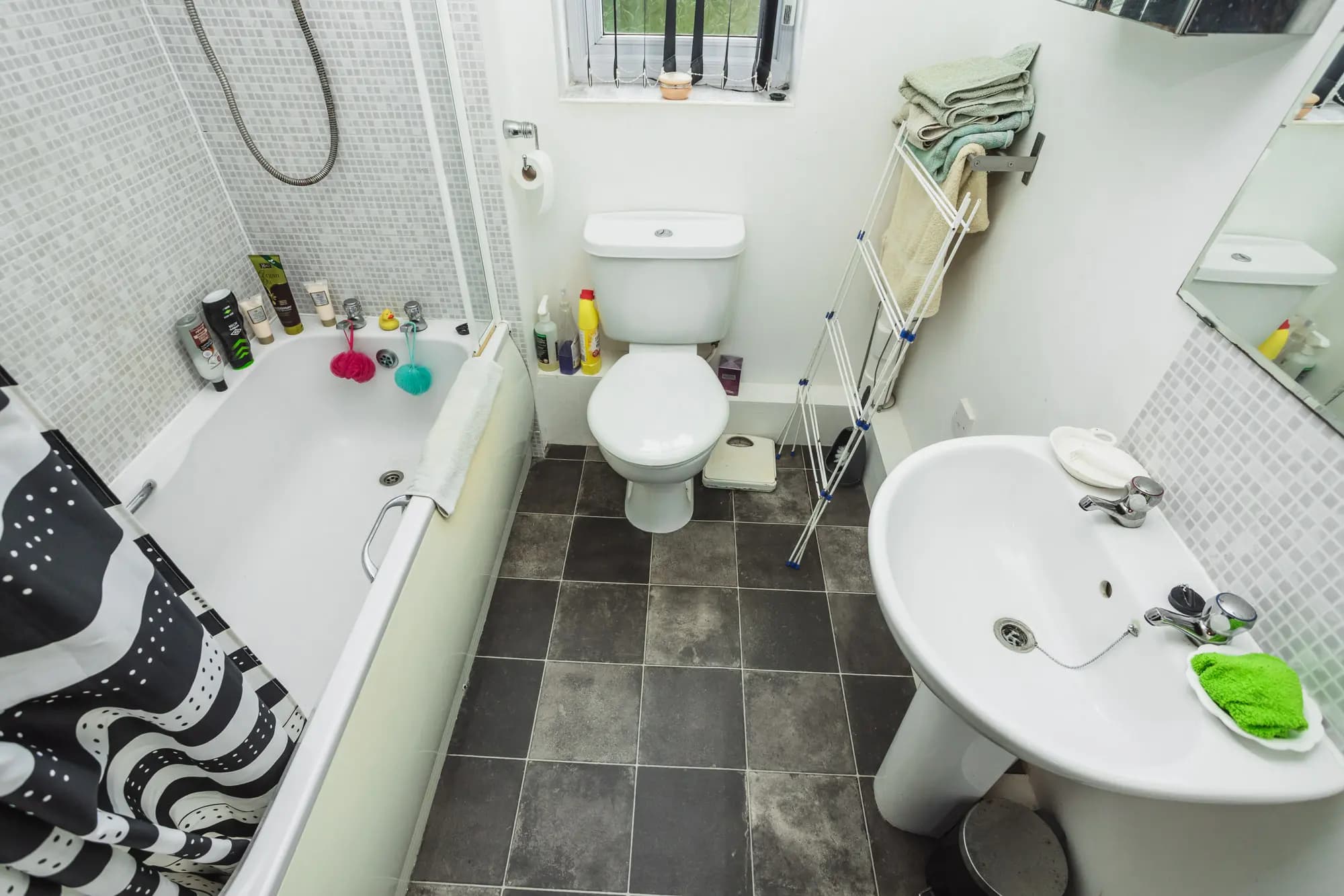 property photo 8 of 17