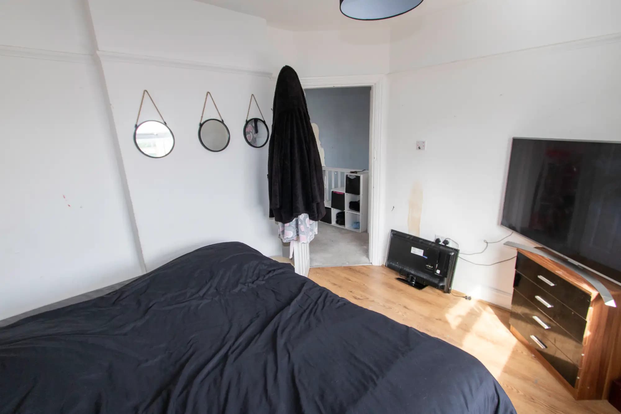property photo 10 of 15