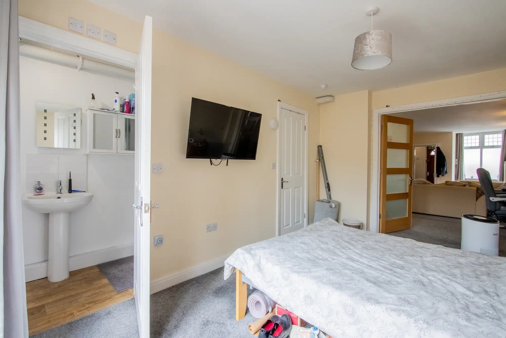 property photo 23 of 30