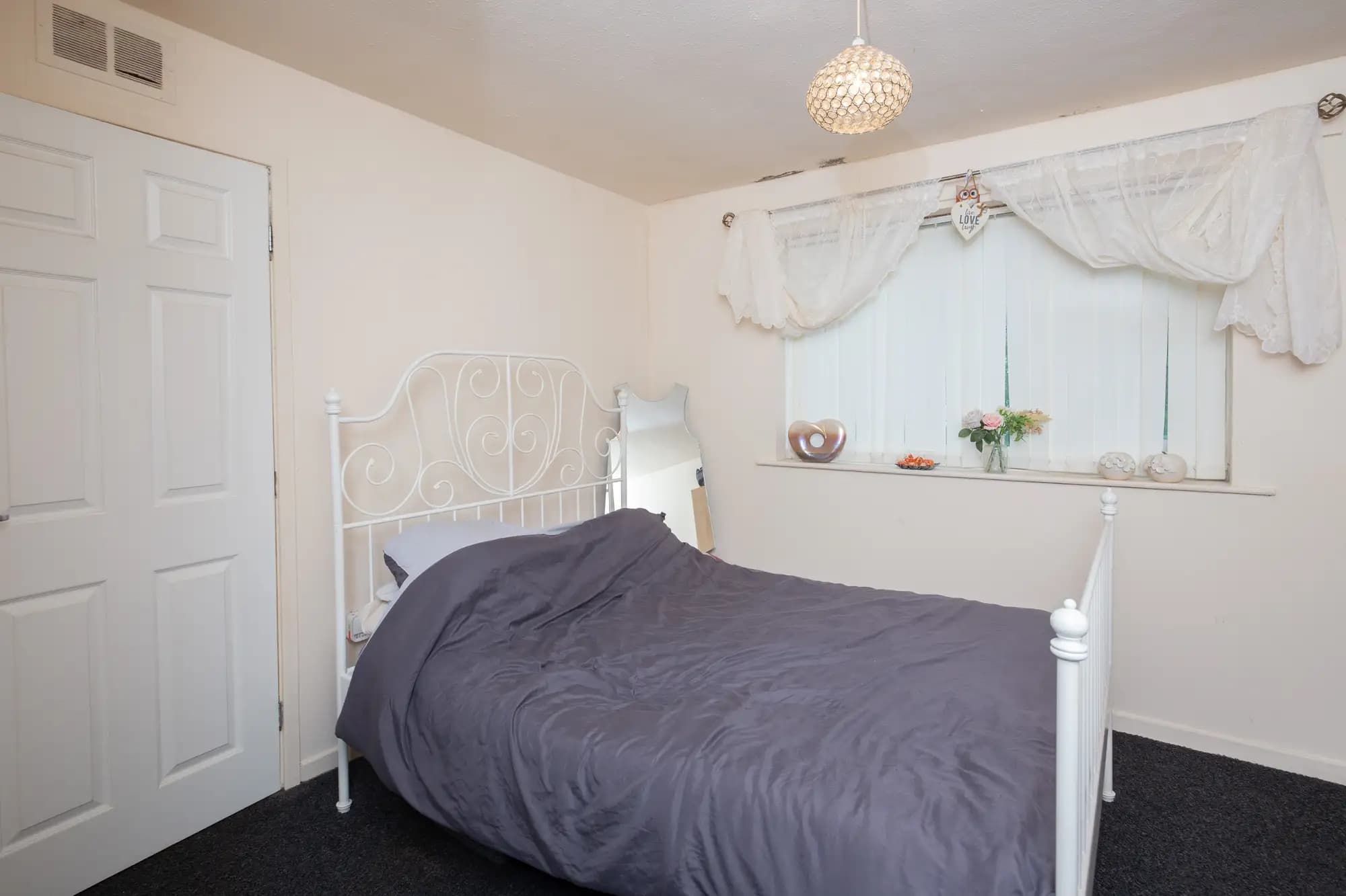 property photo 11 of 28