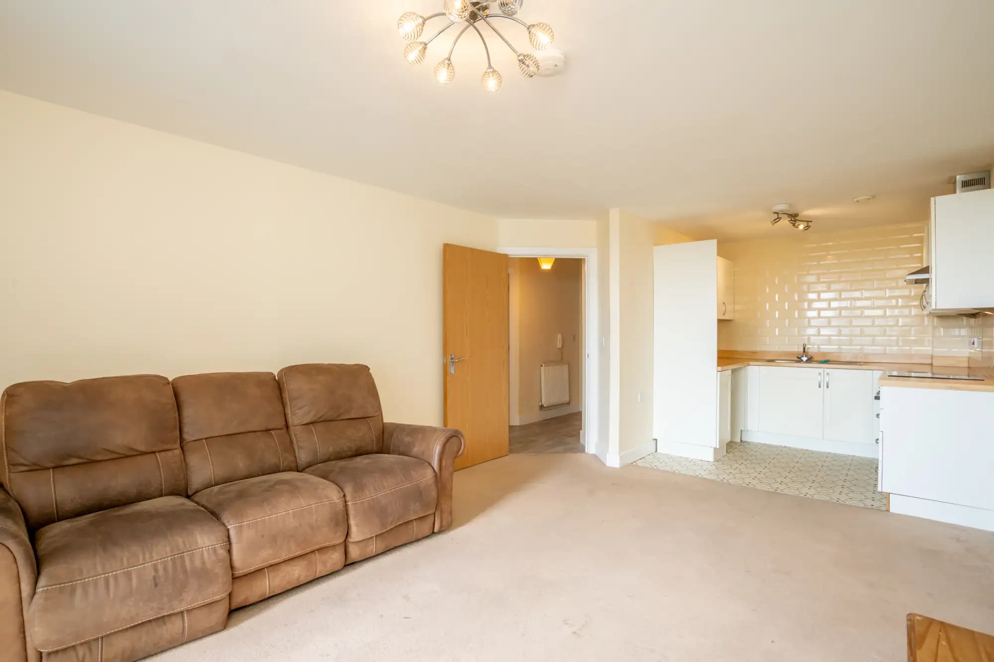 property photo 4 of 22