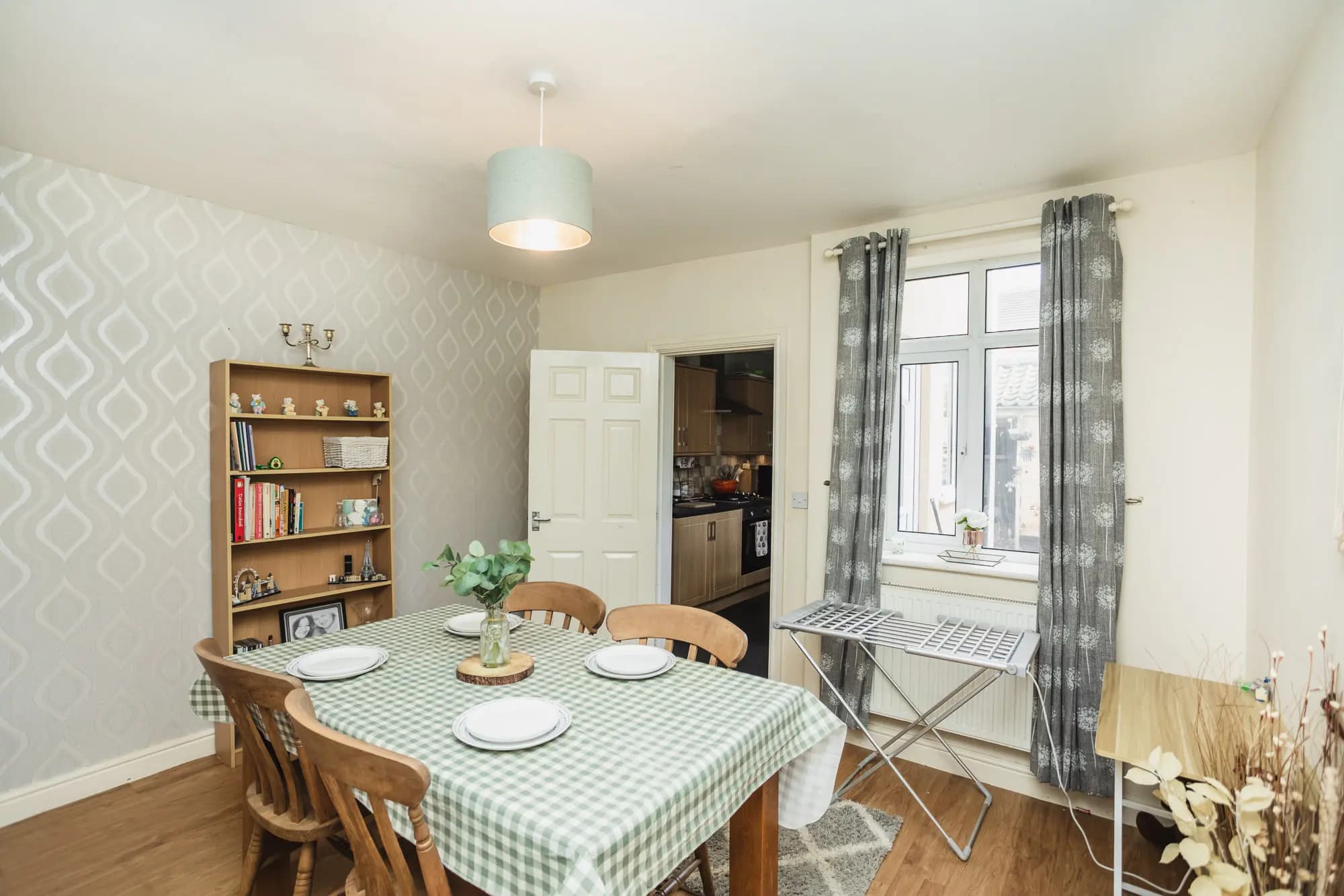 property photo 8 of 33