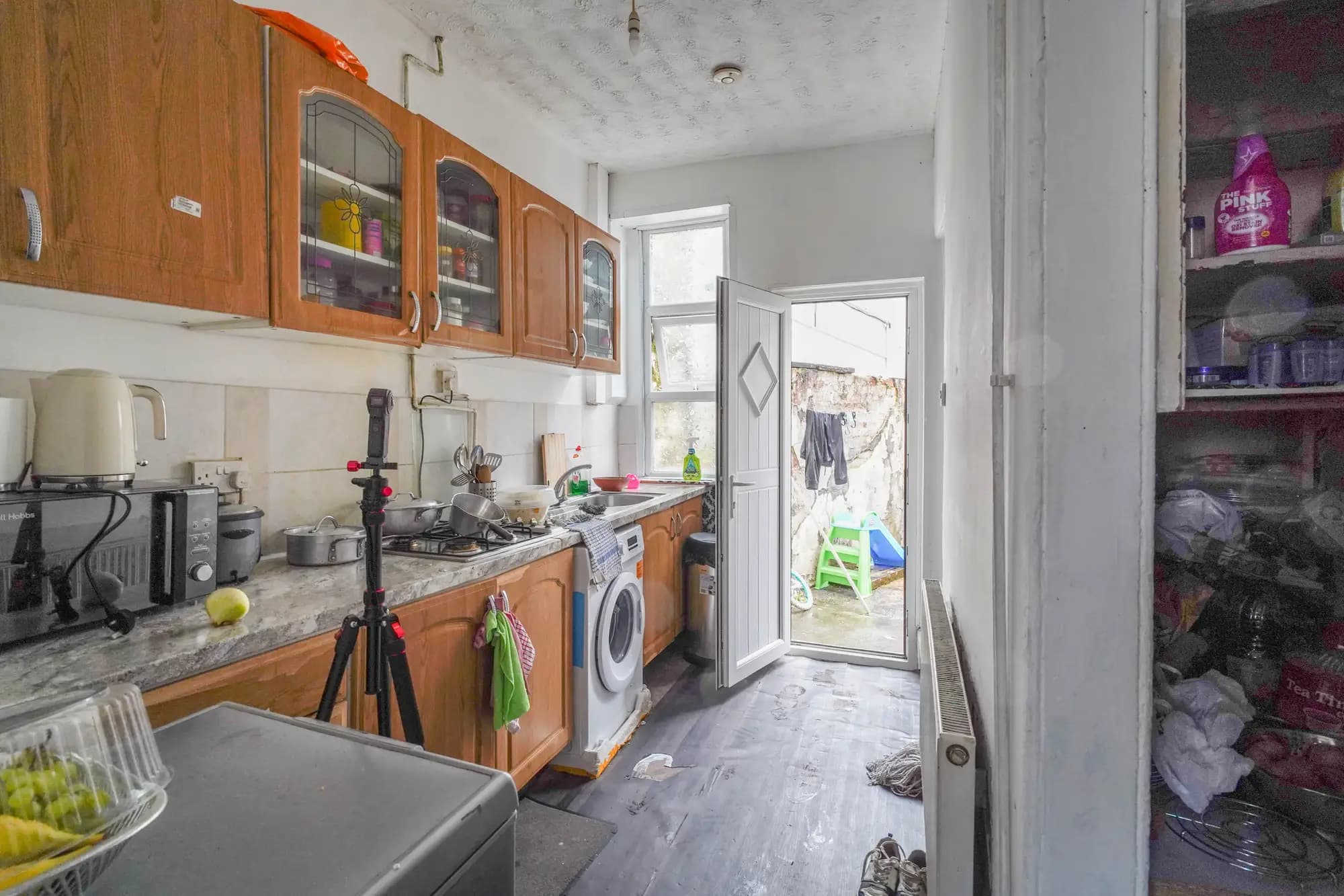 property photo 4 of 17