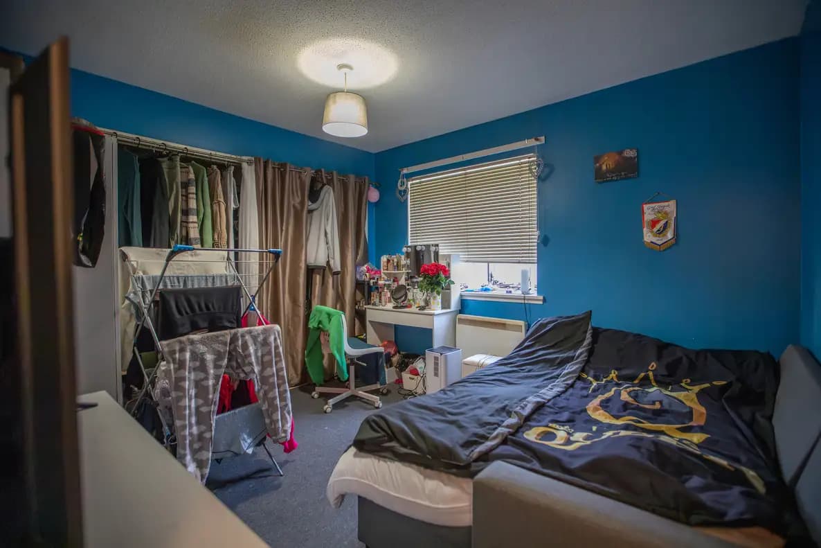 property photo 9 of 23