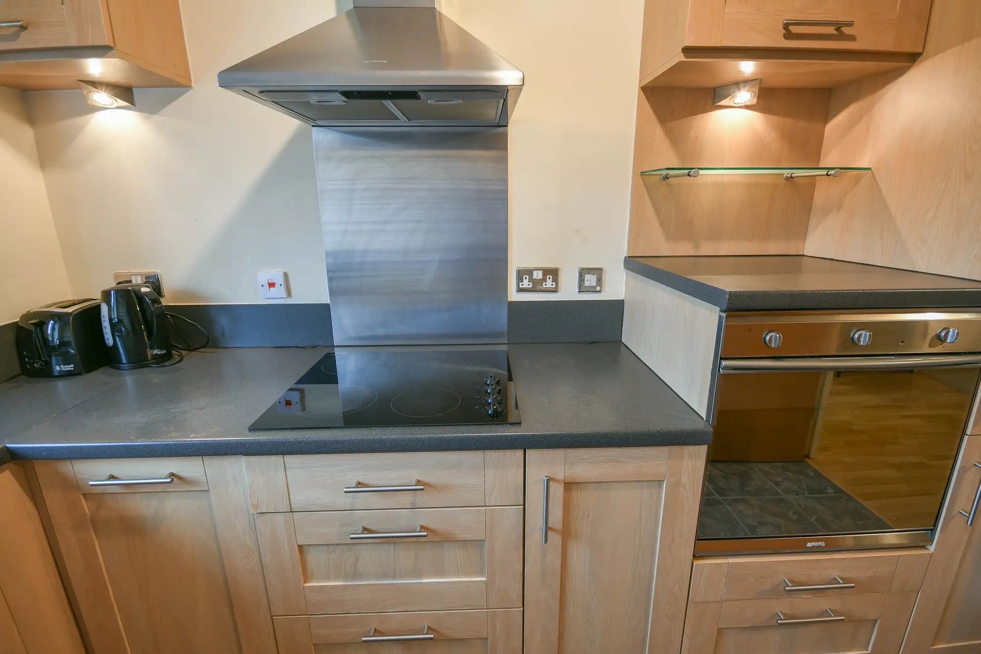 property photo 6 of 22