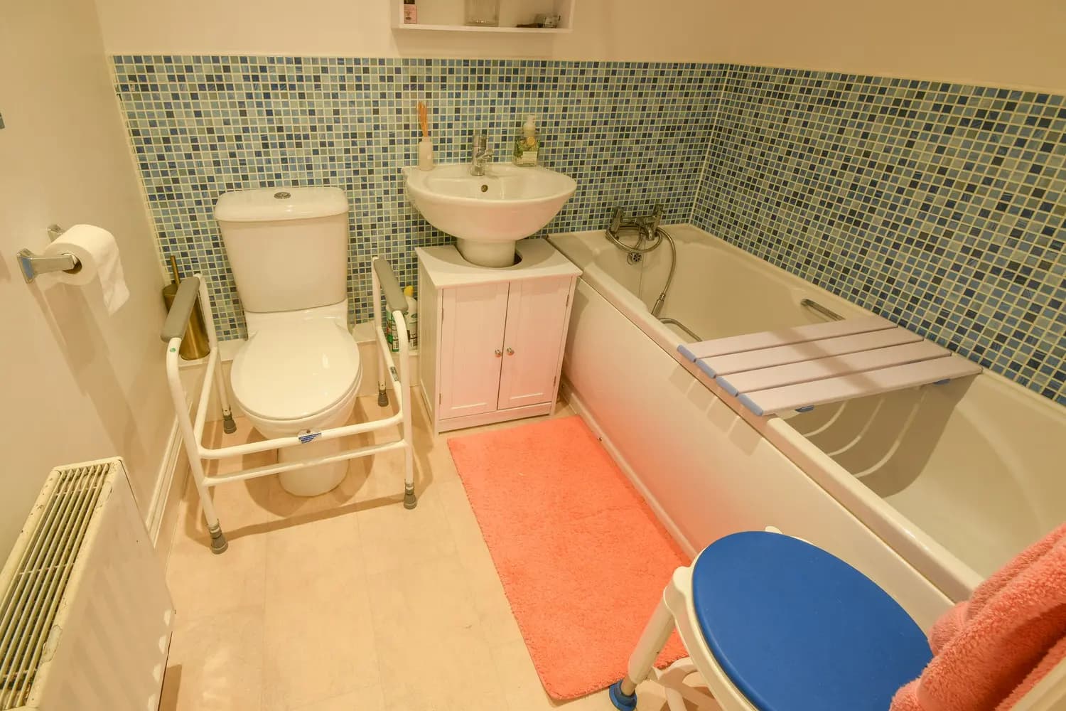 property photo 8 of 15