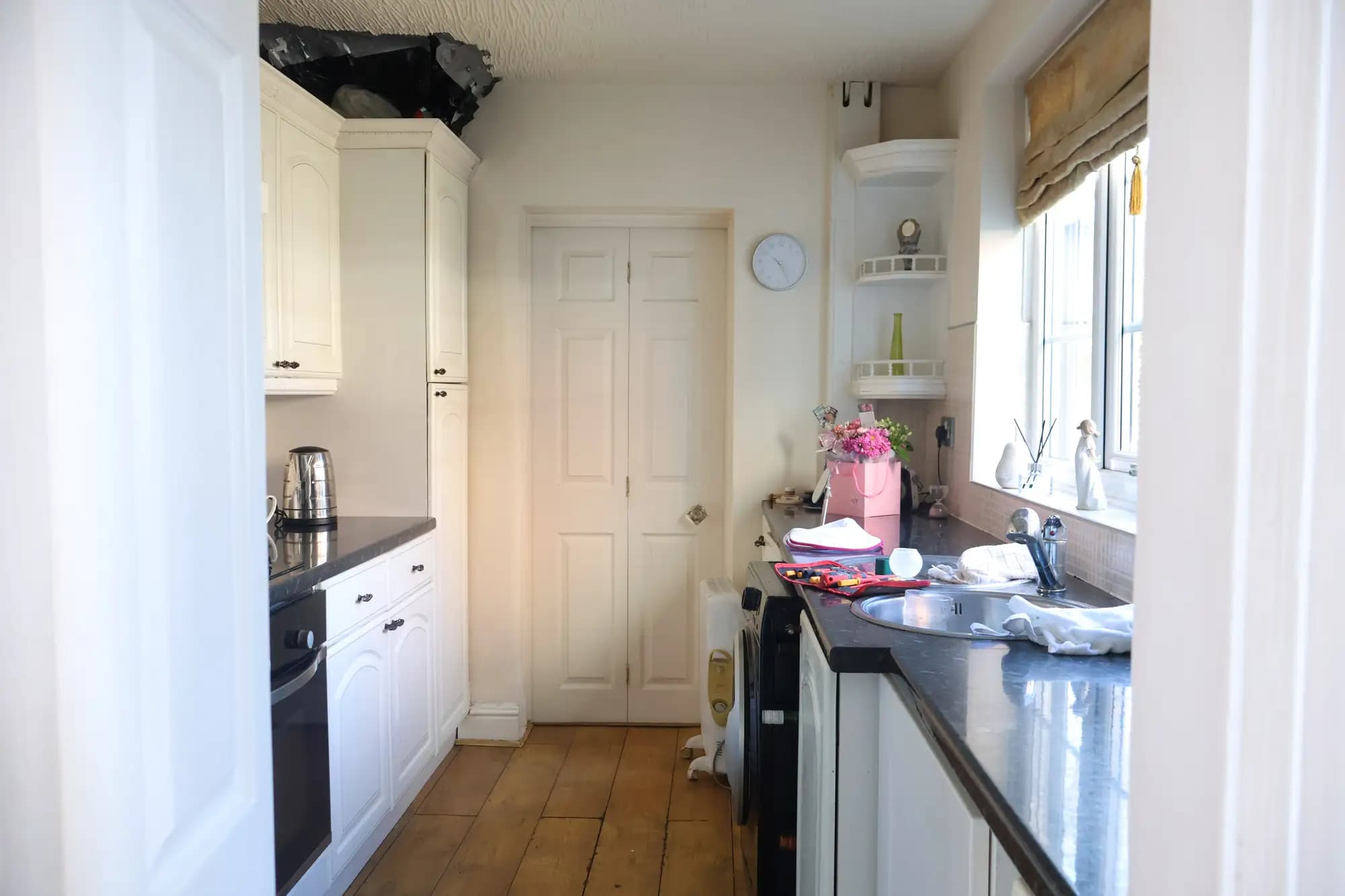 property photo 5 of 15