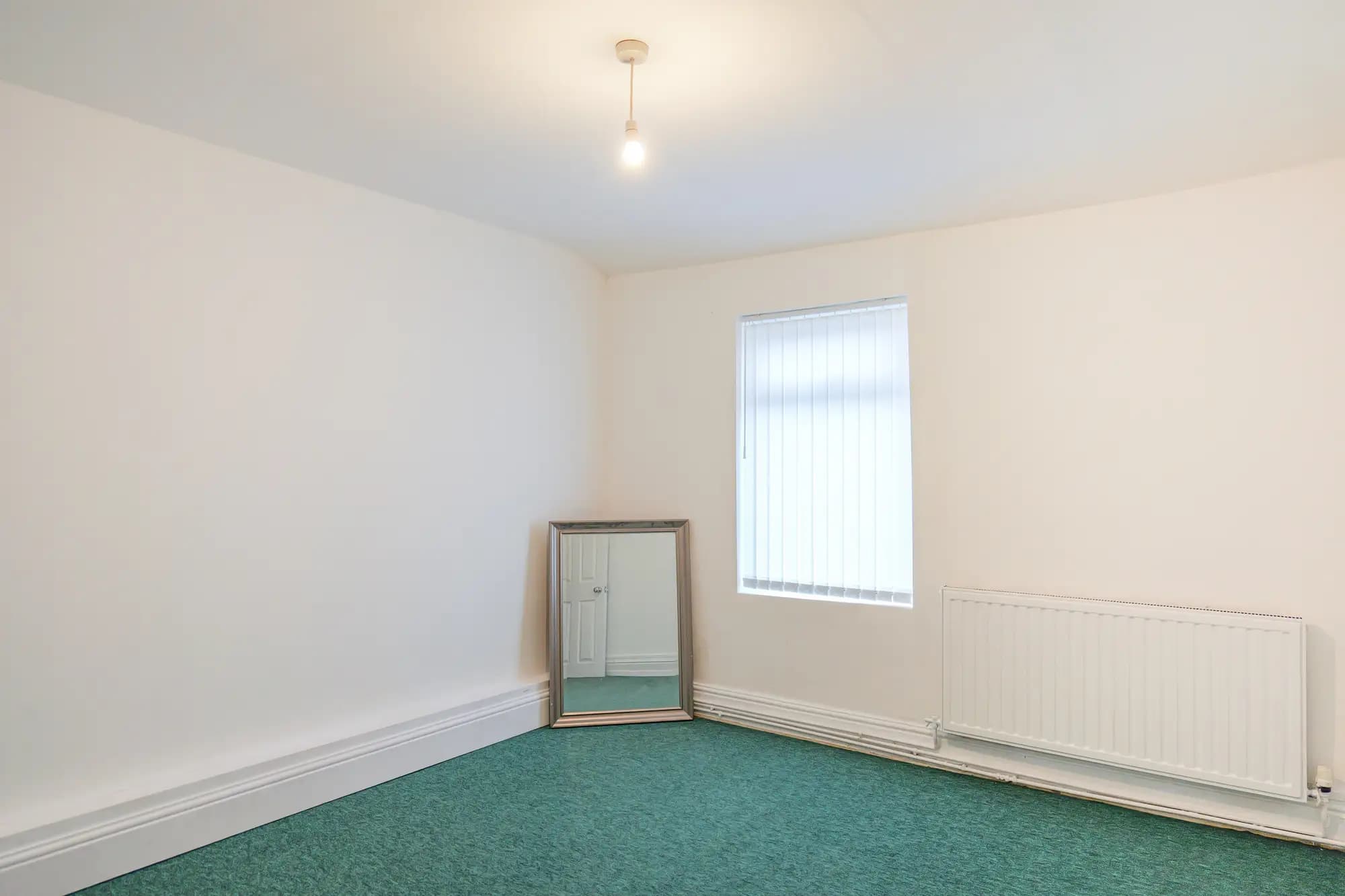 property photo 8 of 15