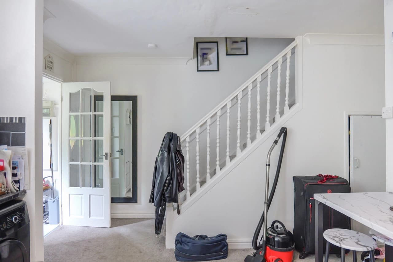 property photo 4 of 19
