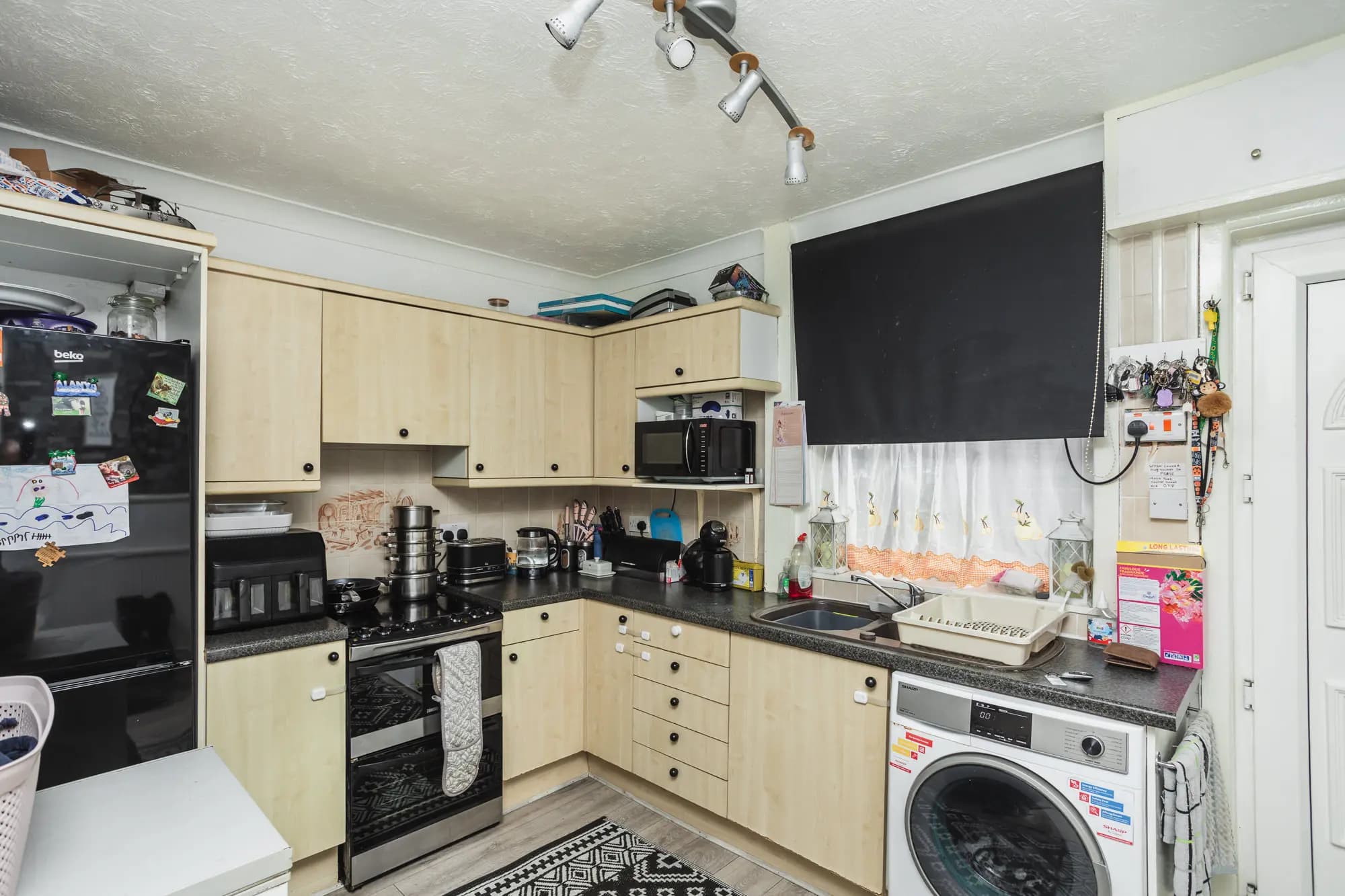 property photo 7 of 26