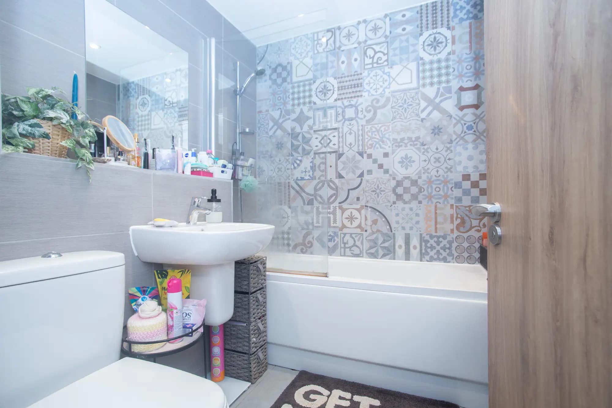 property photo 8 of 15