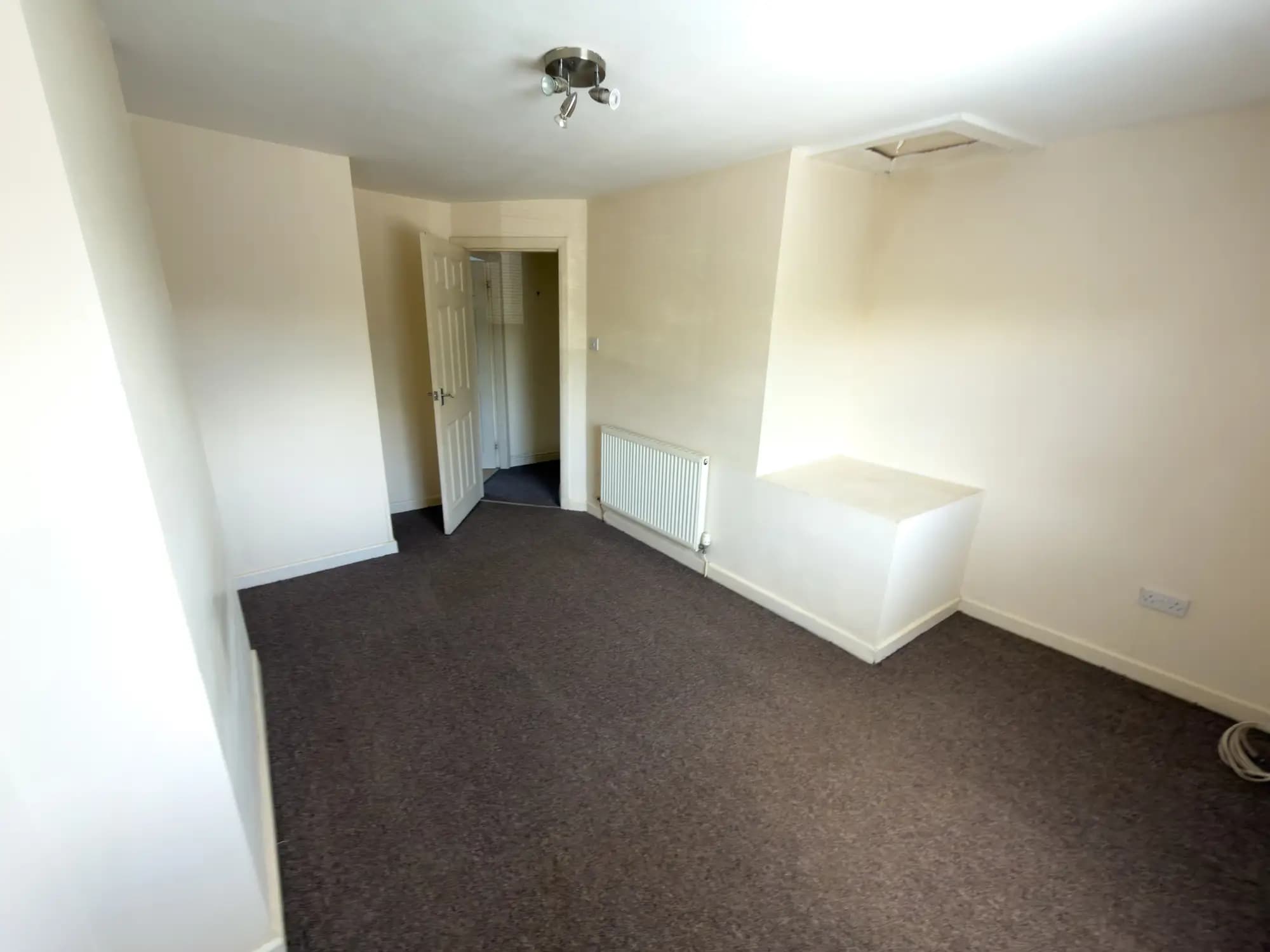 property photo 13 of 17