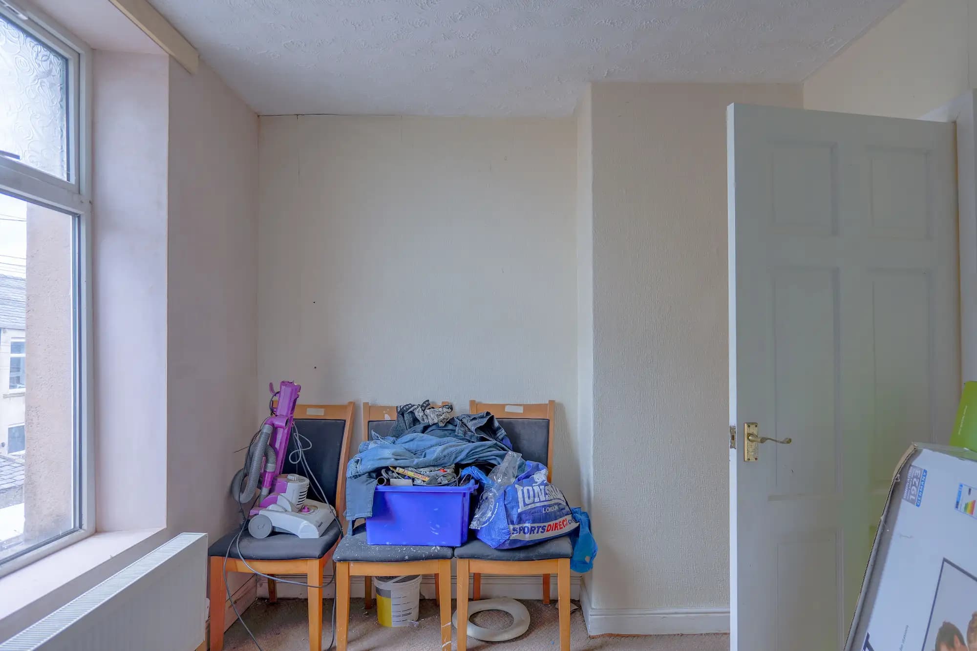 property photo 10 of 17
