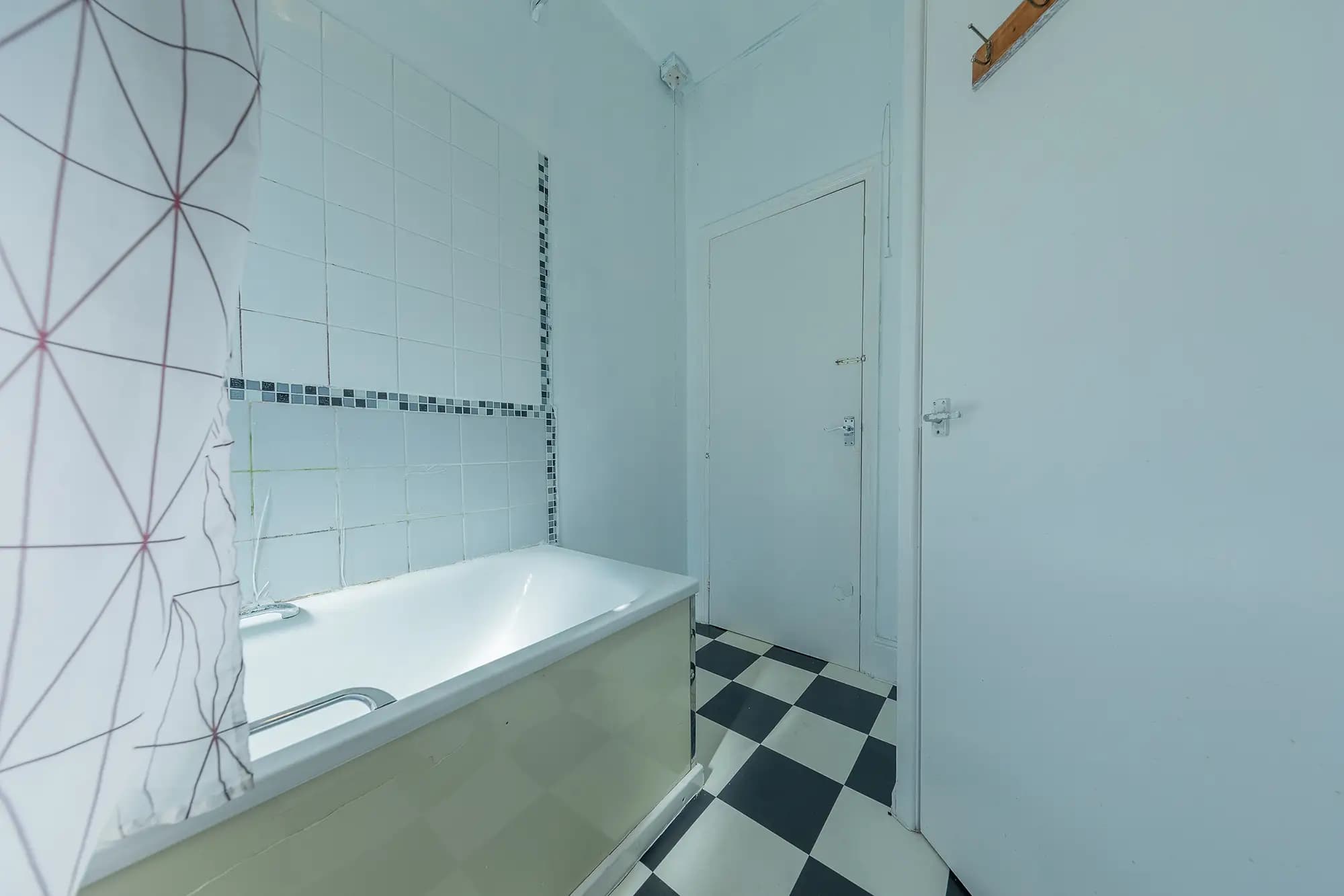 property photo 10 of 22