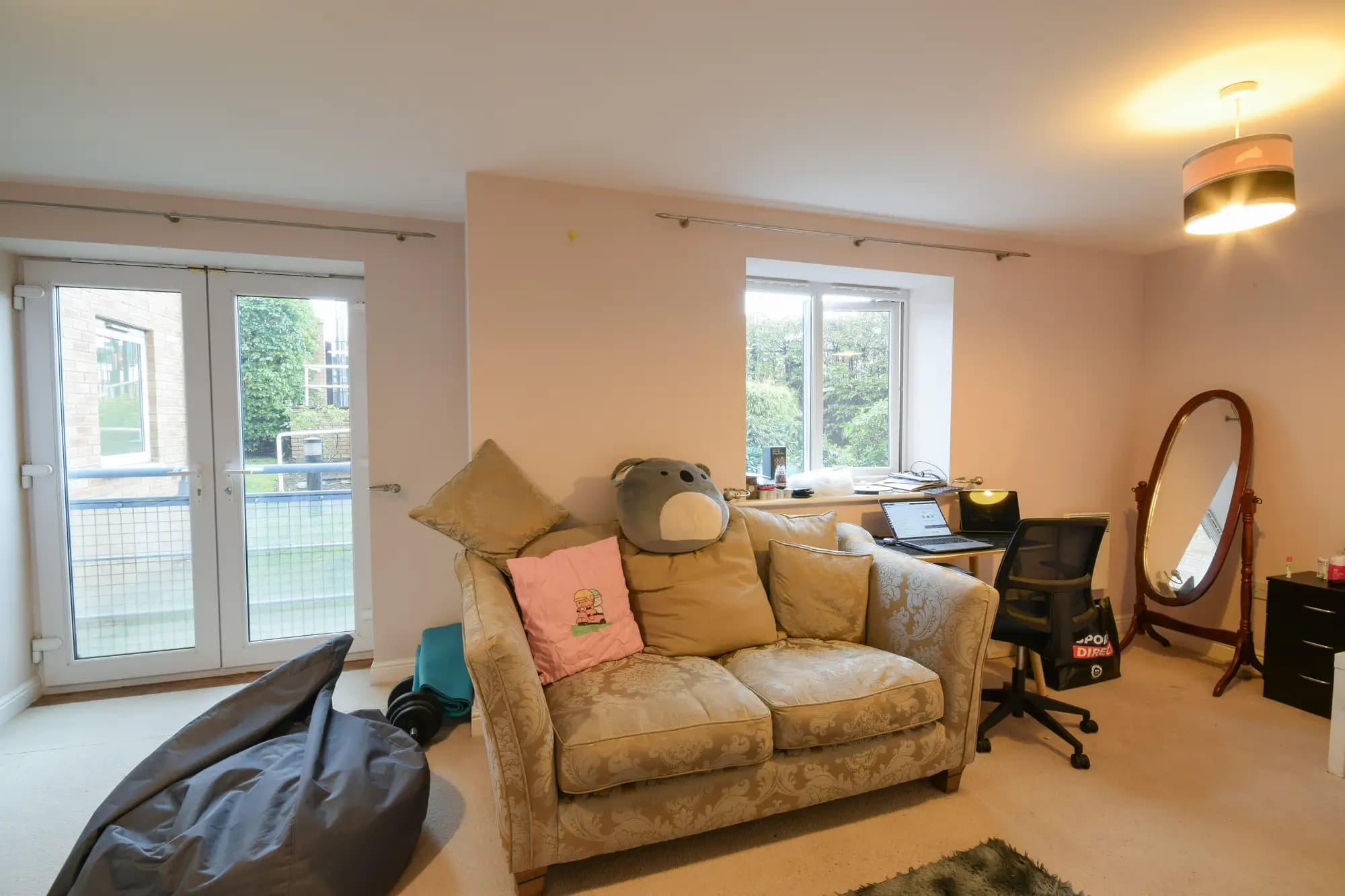 property photo 3 of 16