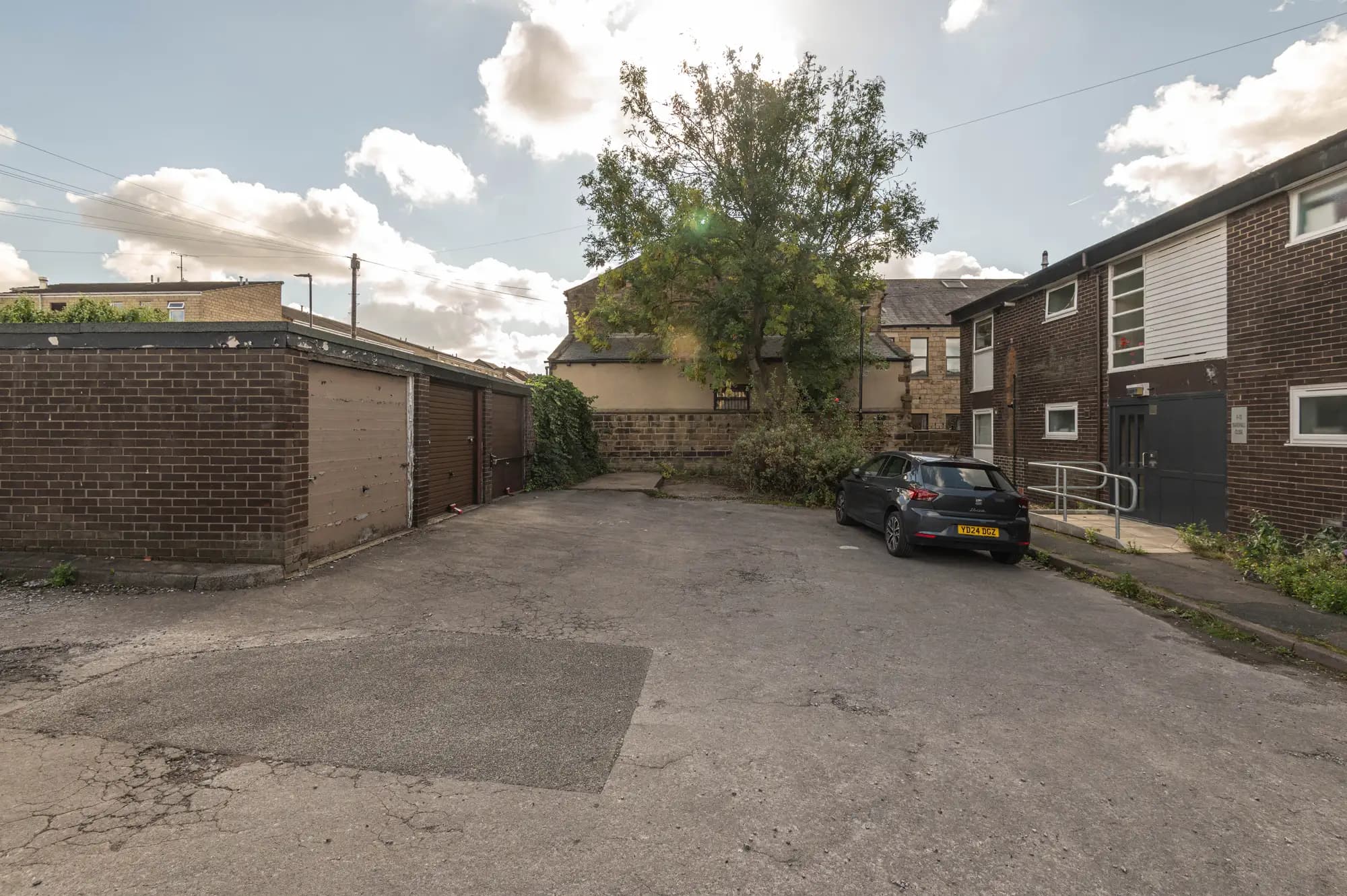 property photo 15 of 16